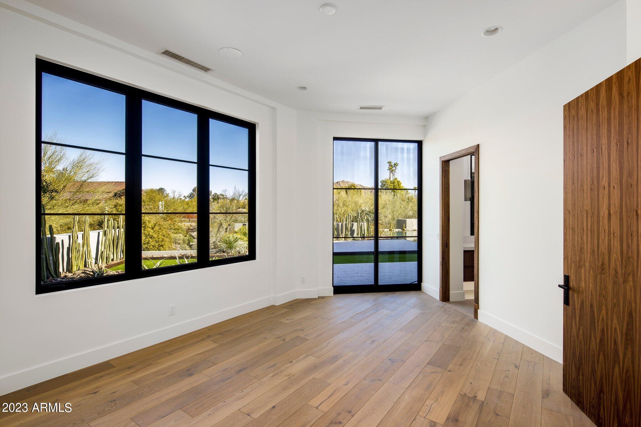SANCTUARY - Residential