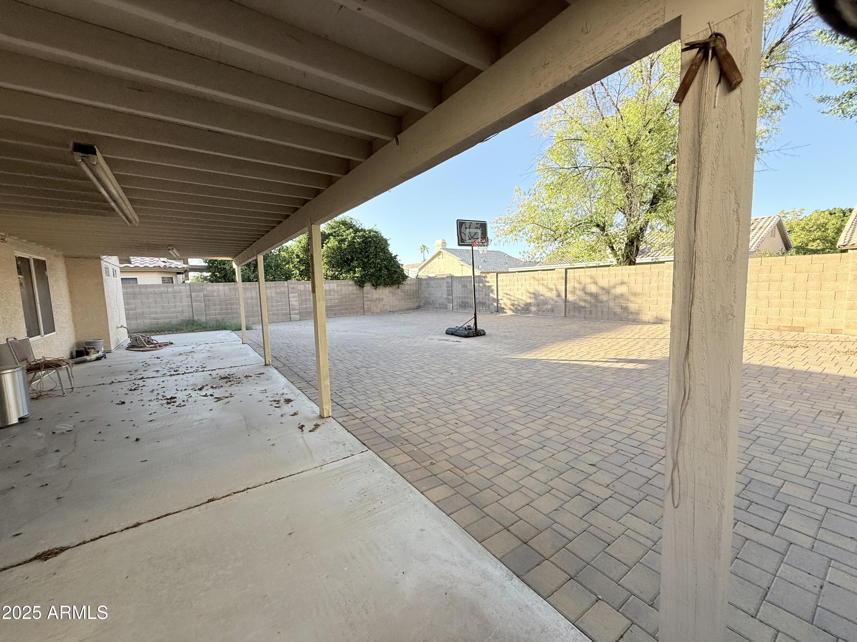 DAVE BROWN UTOPIA - Residential Lease