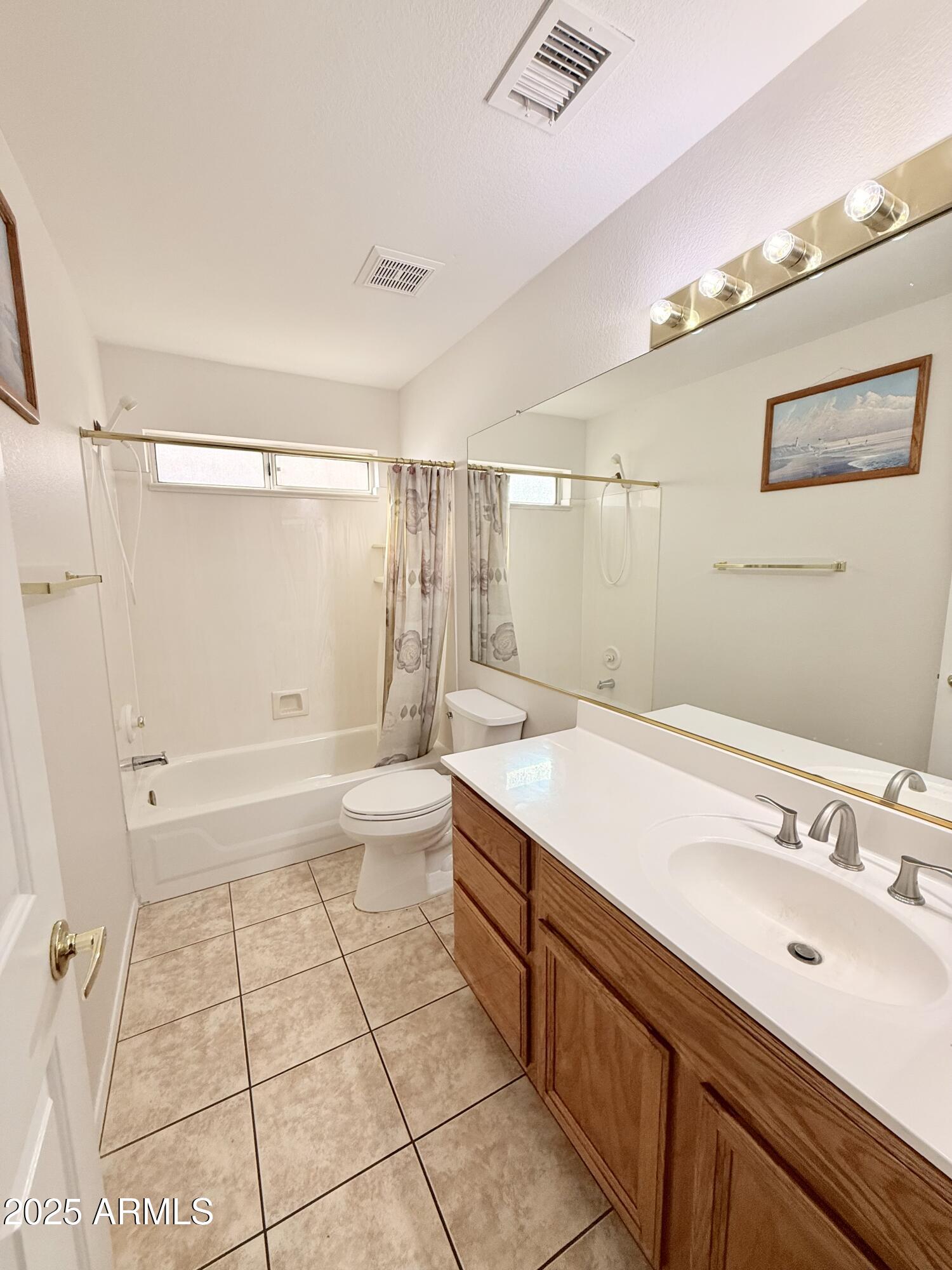 DAVE BROWN UTOPIA - Residential Lease