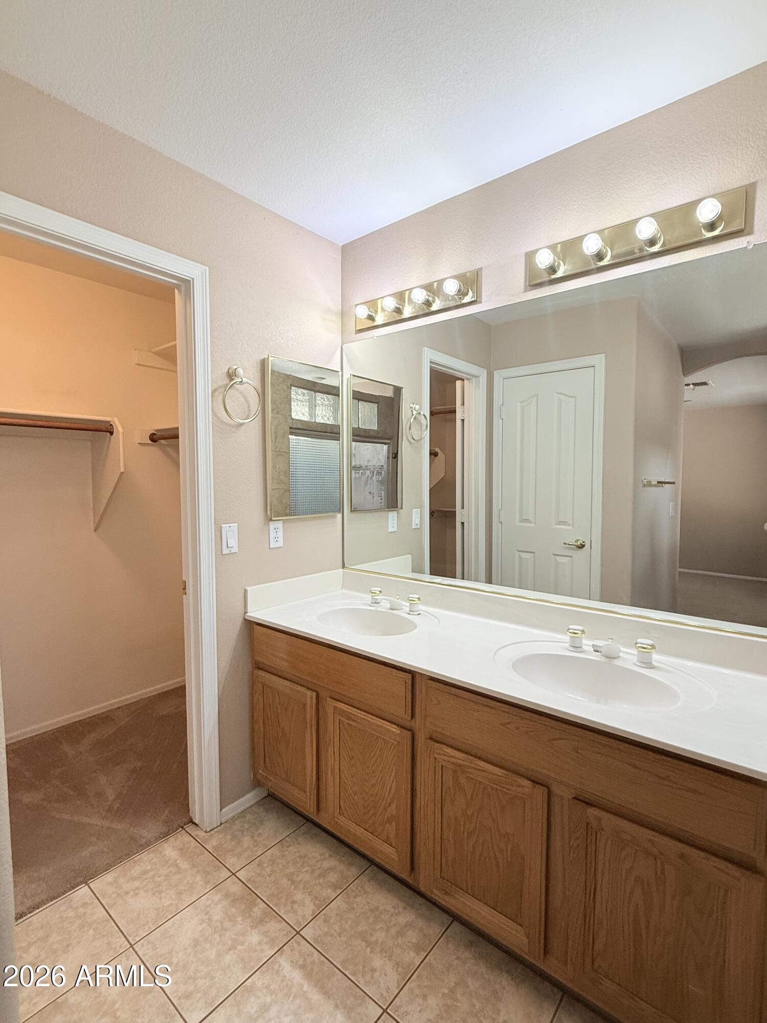 DAVE BROWN UTOPIA - Residential Lease