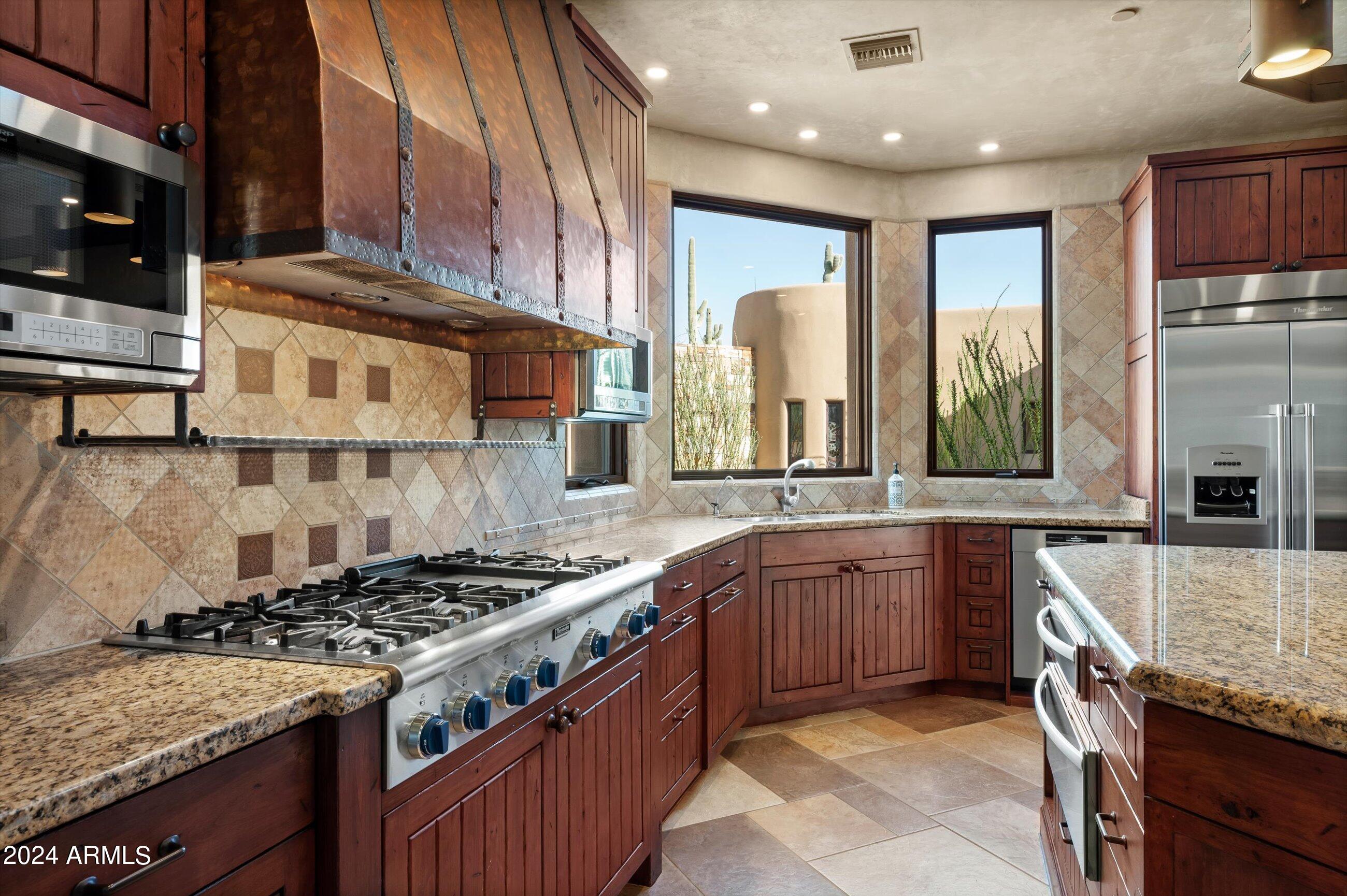 DESERT MOUNTAIN - Residential
