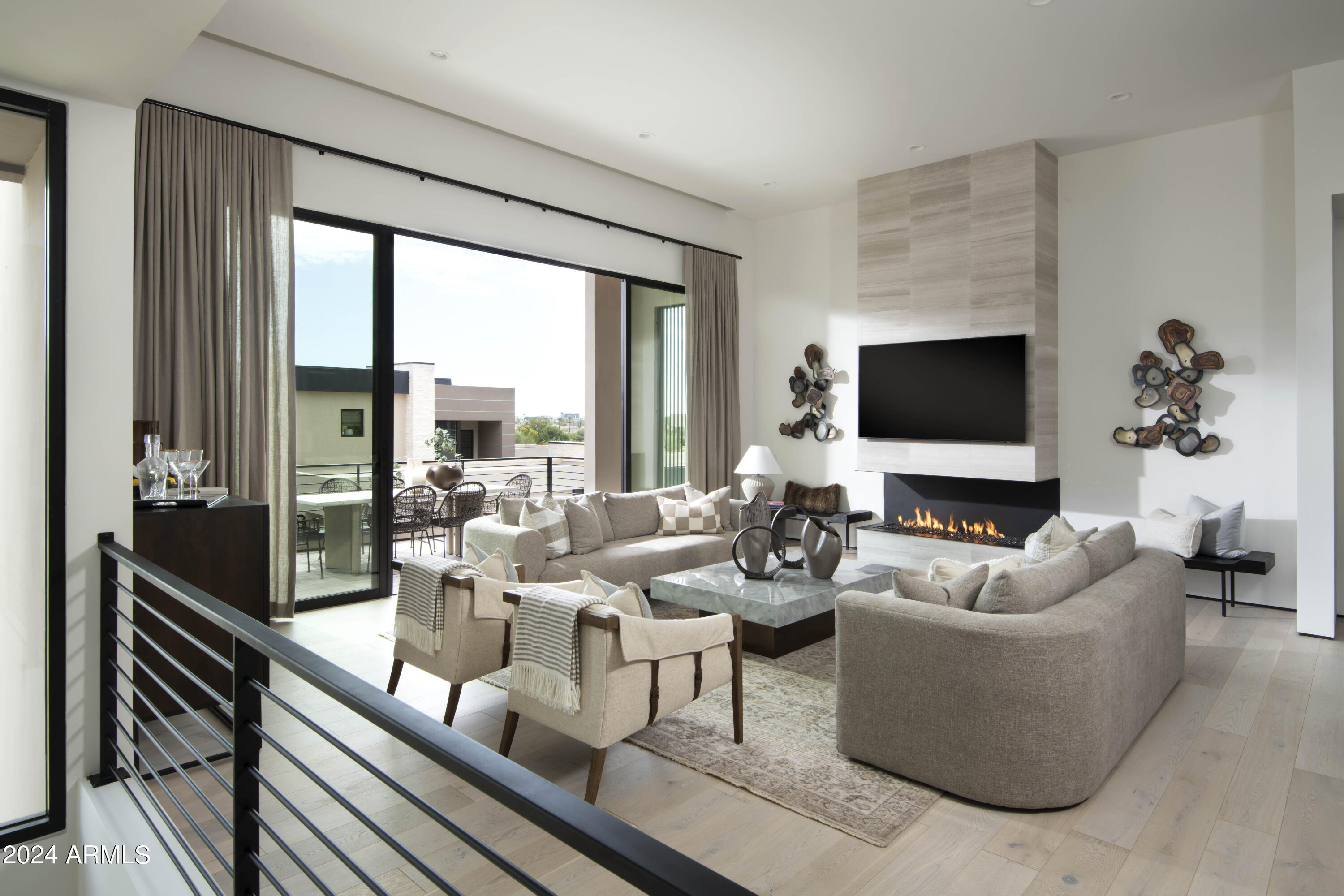 PHOENICIAN - Residential
