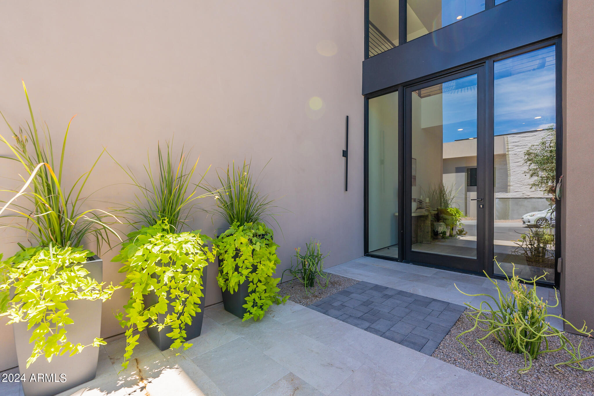 PHOENICIAN - Residential