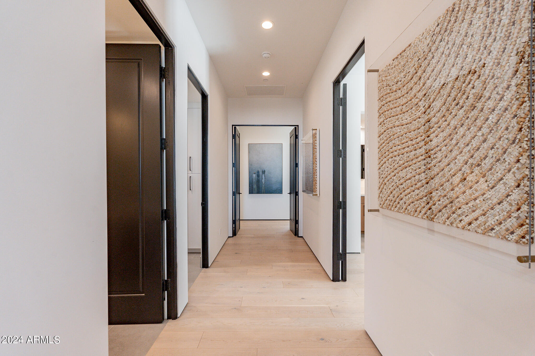 PHOENICIAN - Residential