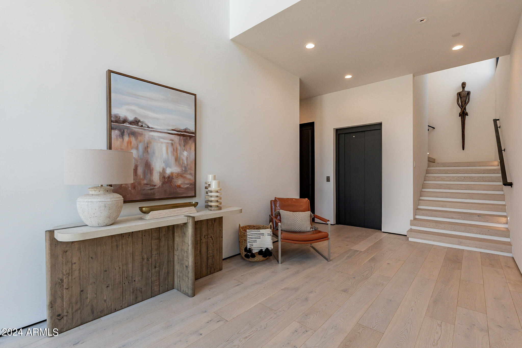 PHOENICIAN - Residential