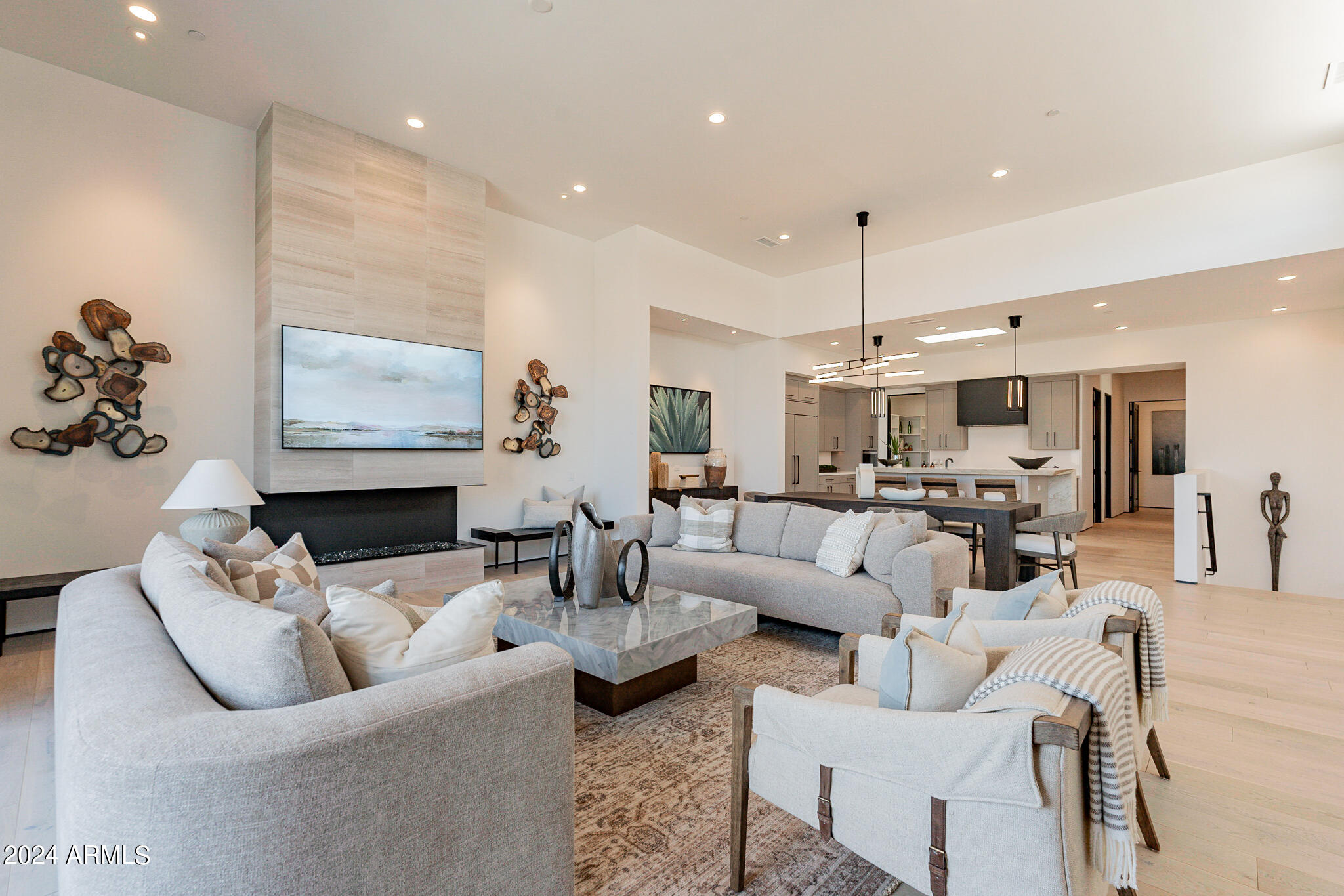 PHOENICIAN - Residential