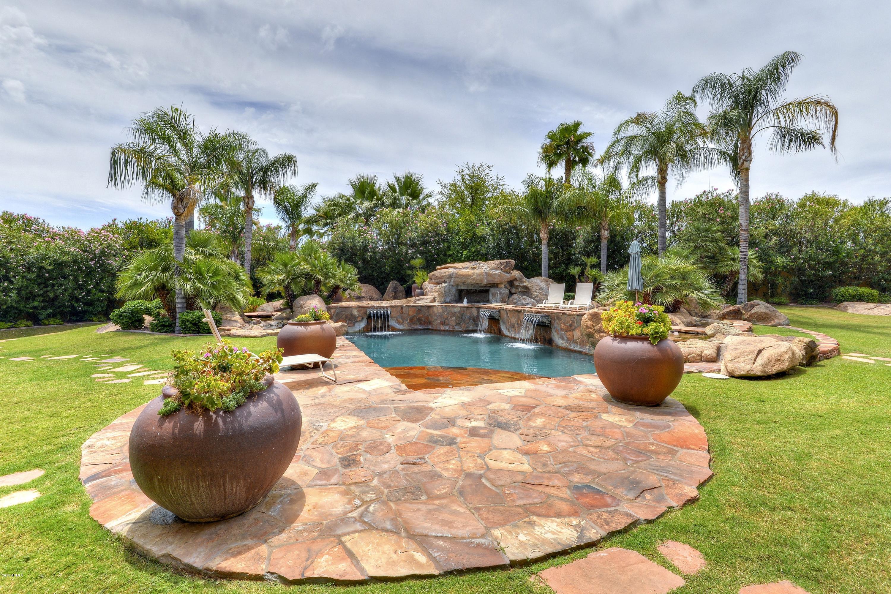 GROSSE POINTE HIGHLANDS - Residential