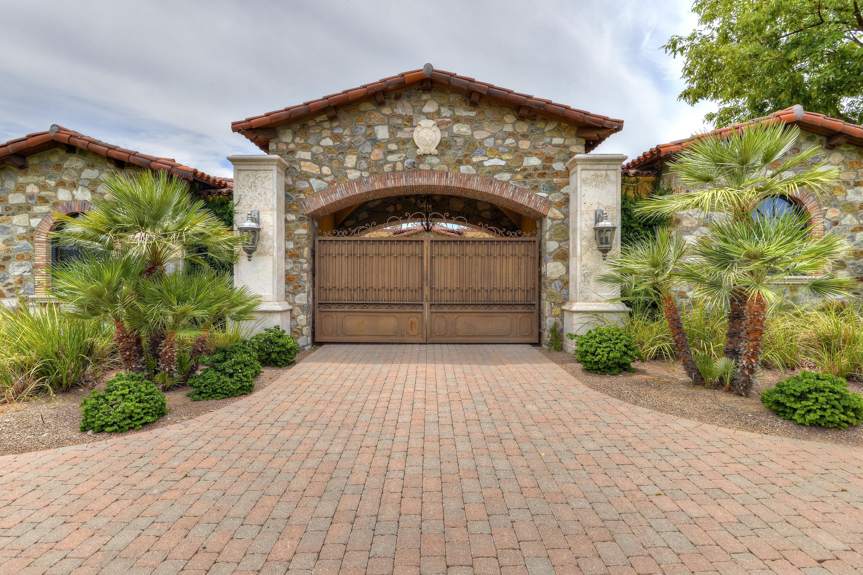 GROSSE POINTE HIGHLANDS - Residential