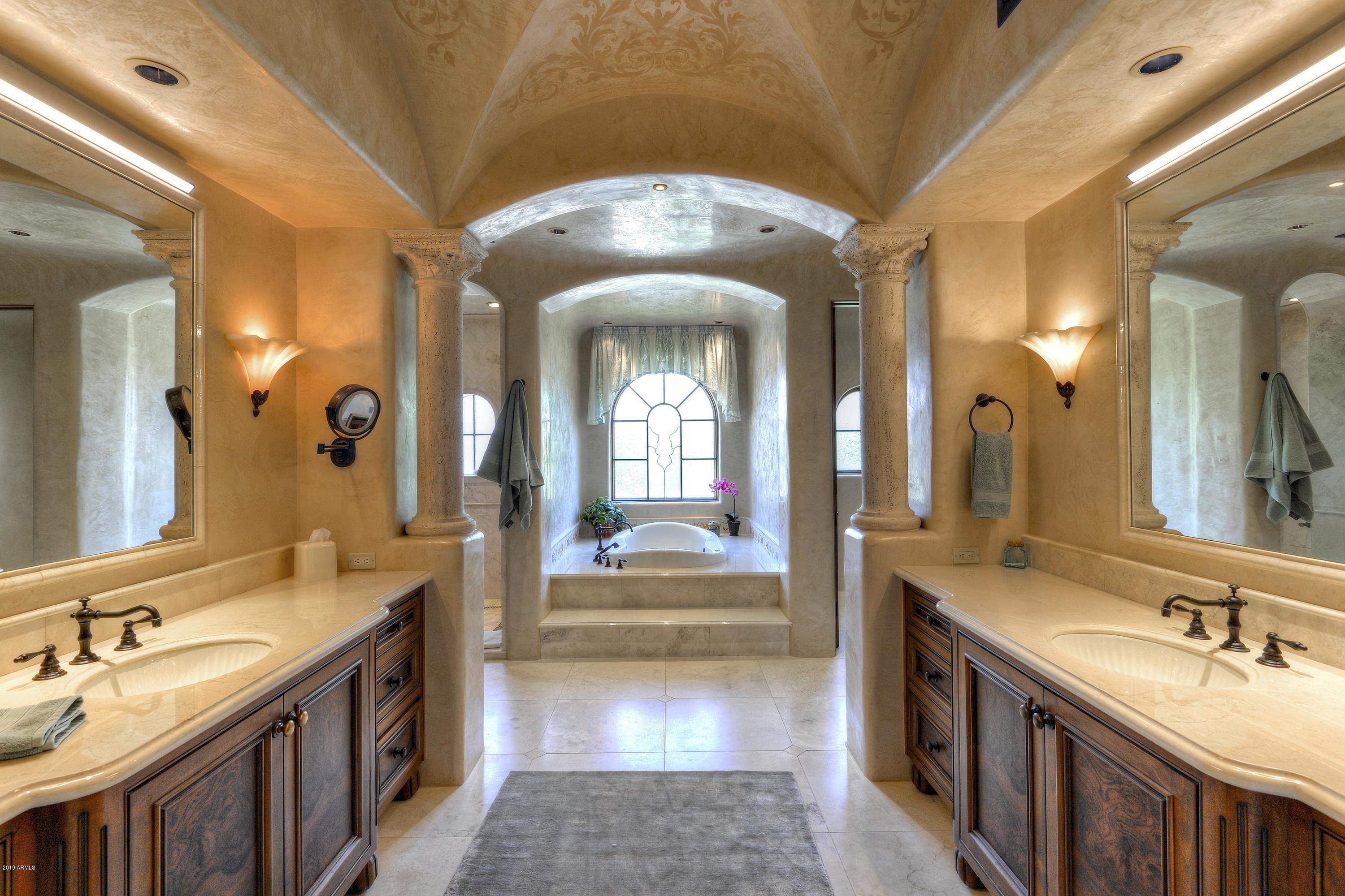 GROSSE POINTE HIGHLANDS - Residential