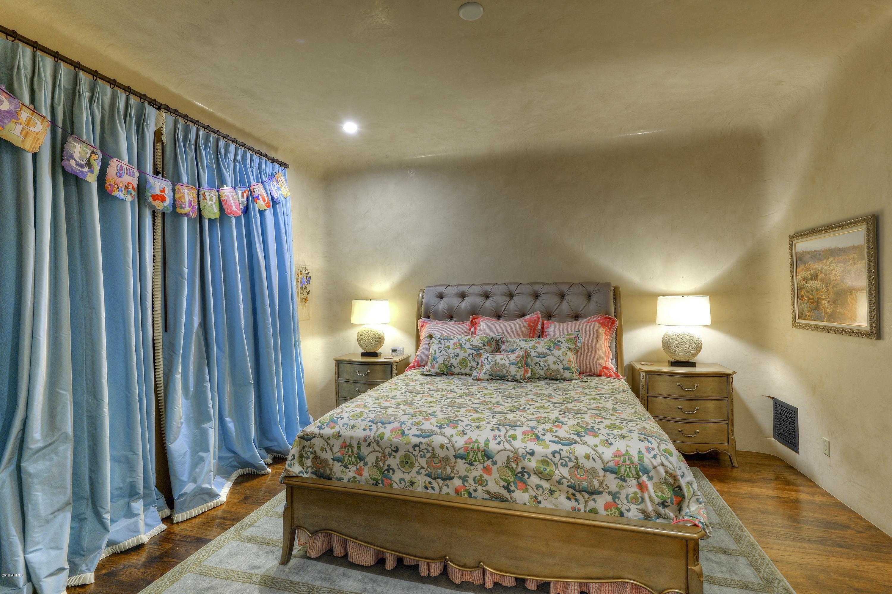 GROSSE POINTE HIGHLANDS - Residential