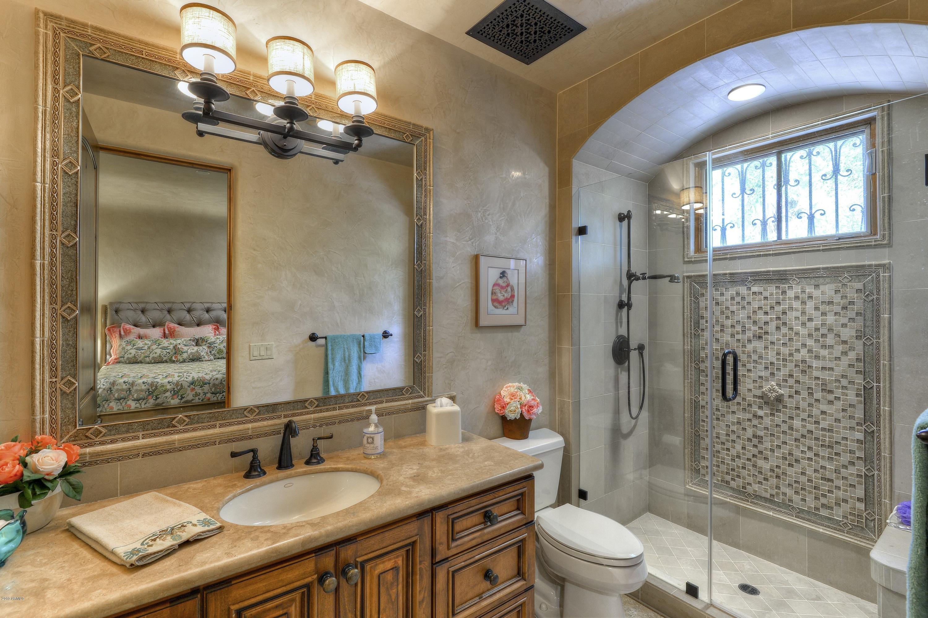 GROSSE POINTE HIGHLANDS - Residential