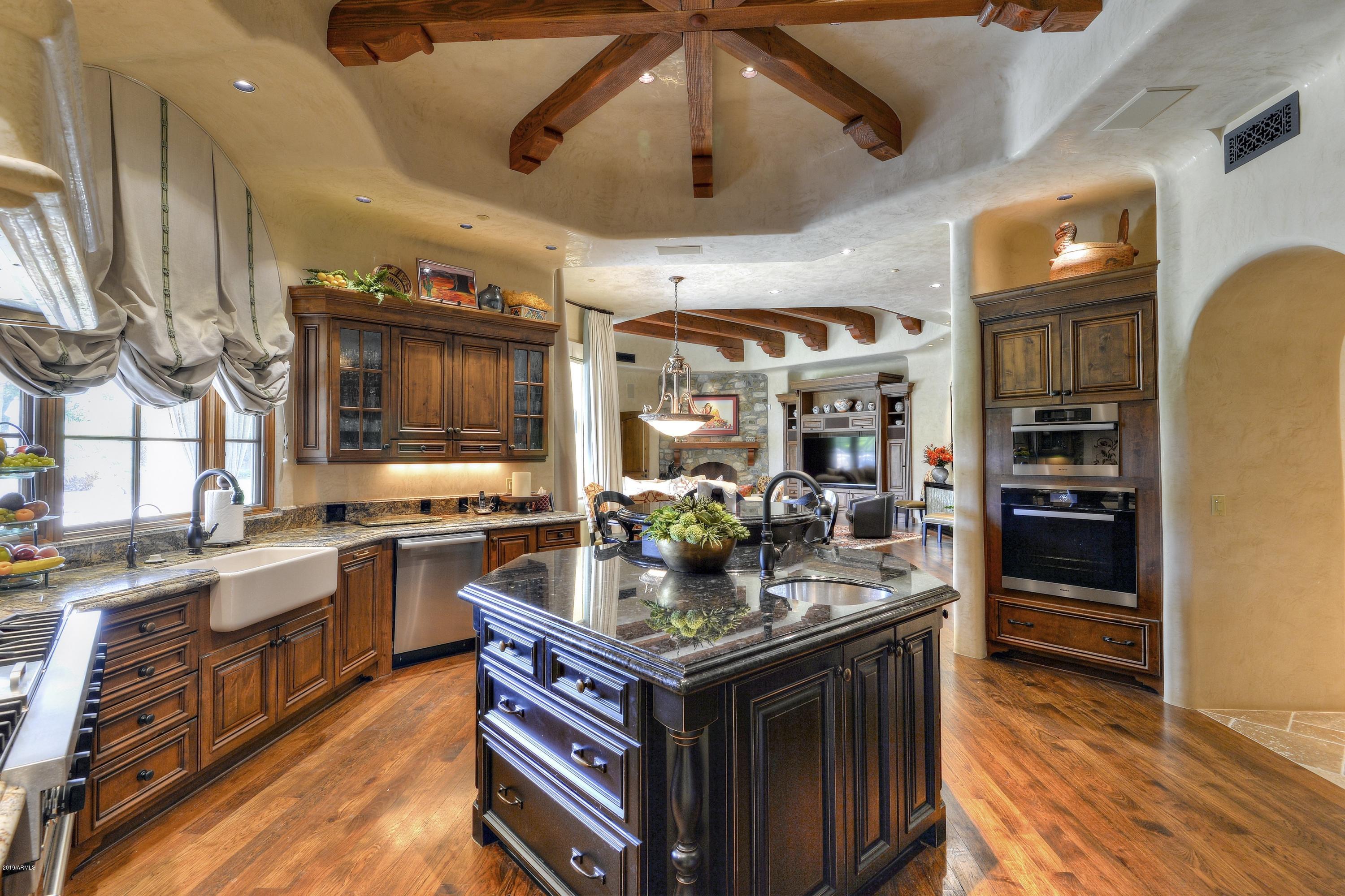 GROSSE POINTE HIGHLANDS - Residential