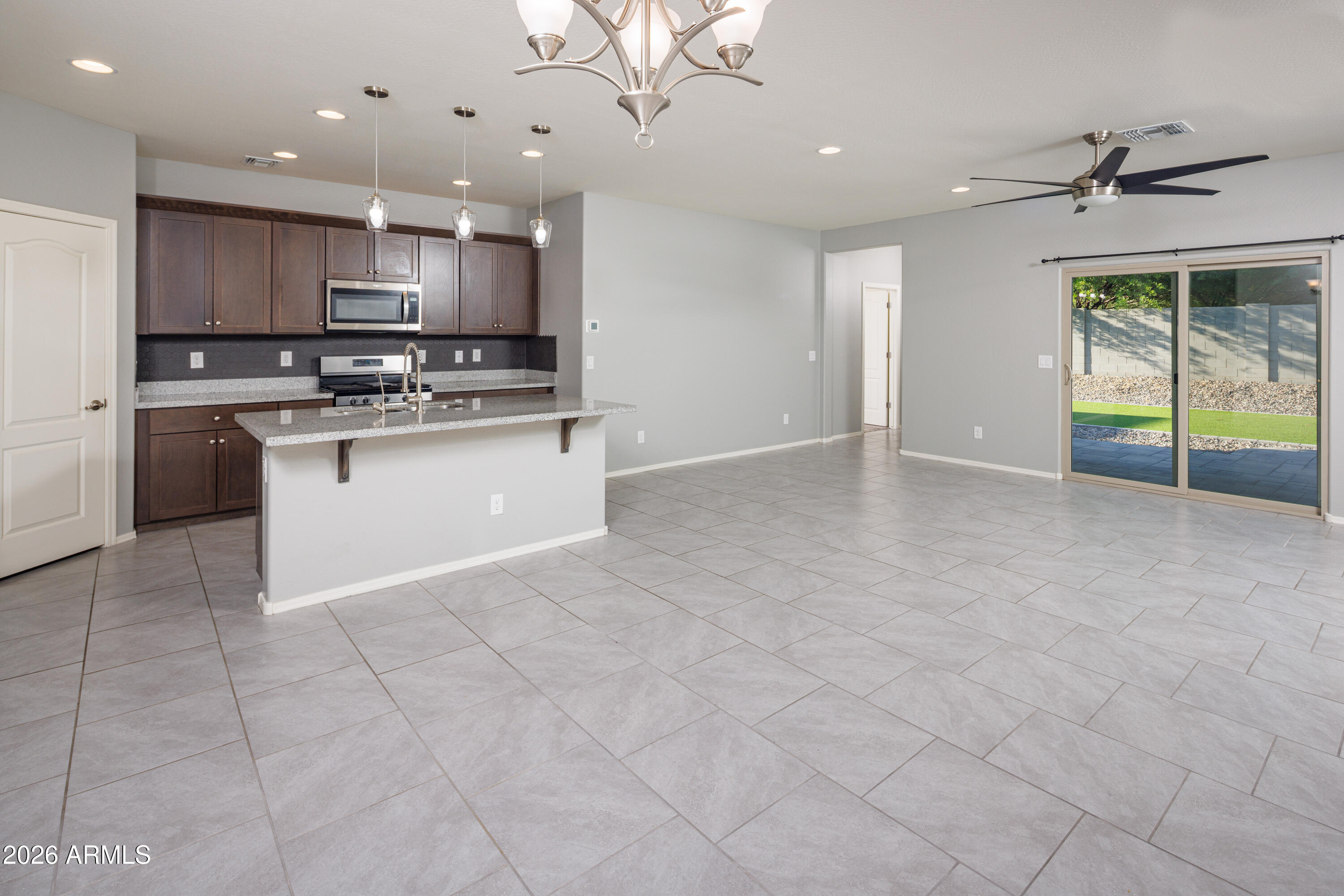 RE-PLAT OF PARCEL 18 AT HOMESTEAD NORTH - Residential