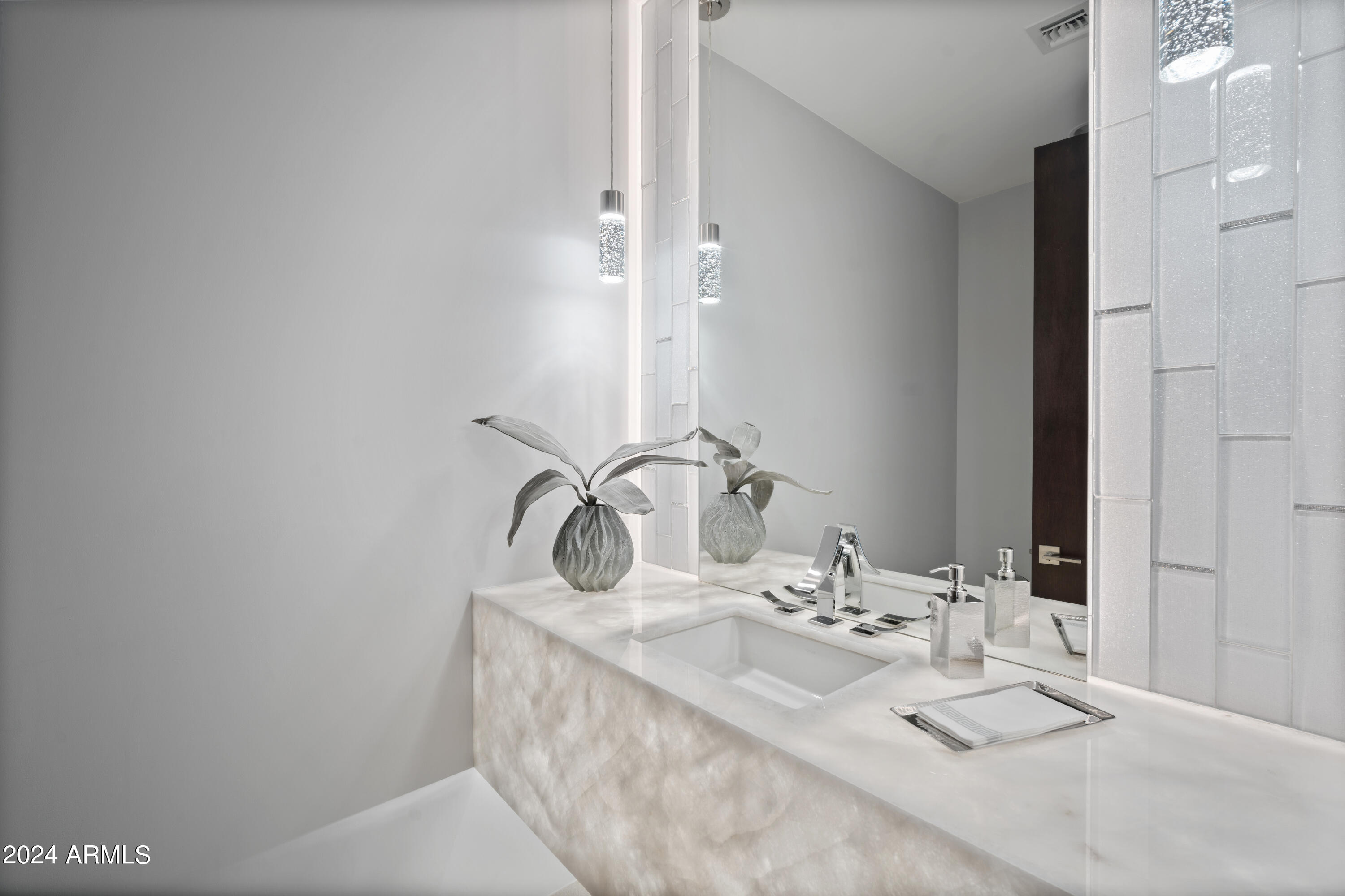 DESERT MOUNTAIN PHASE 1 UNIT 3 LOT 336-463 TR A - Residential