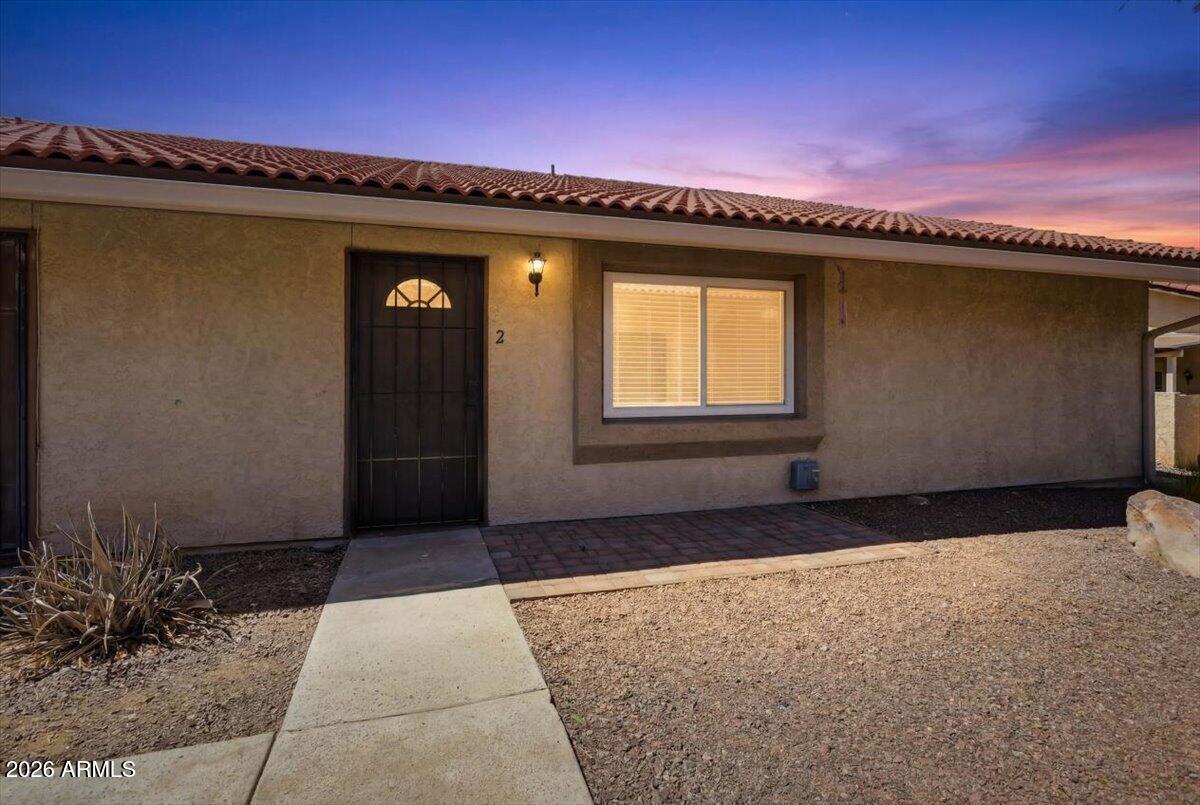 Welcome to this beautifully FULLY remodeled 2-bedroom, 2-bath condo offering comfort, style, and a place to truly feel at home. Thoughtful updates throughout create a bright, inviting space with modern finishes and a functional layout. Conveniently located near parks, schools, shopping, dining, and freeway access, this home combines everyday convenience with a warm and welcoming atmosphere. Move-in ready and waiting for its next chapter.
