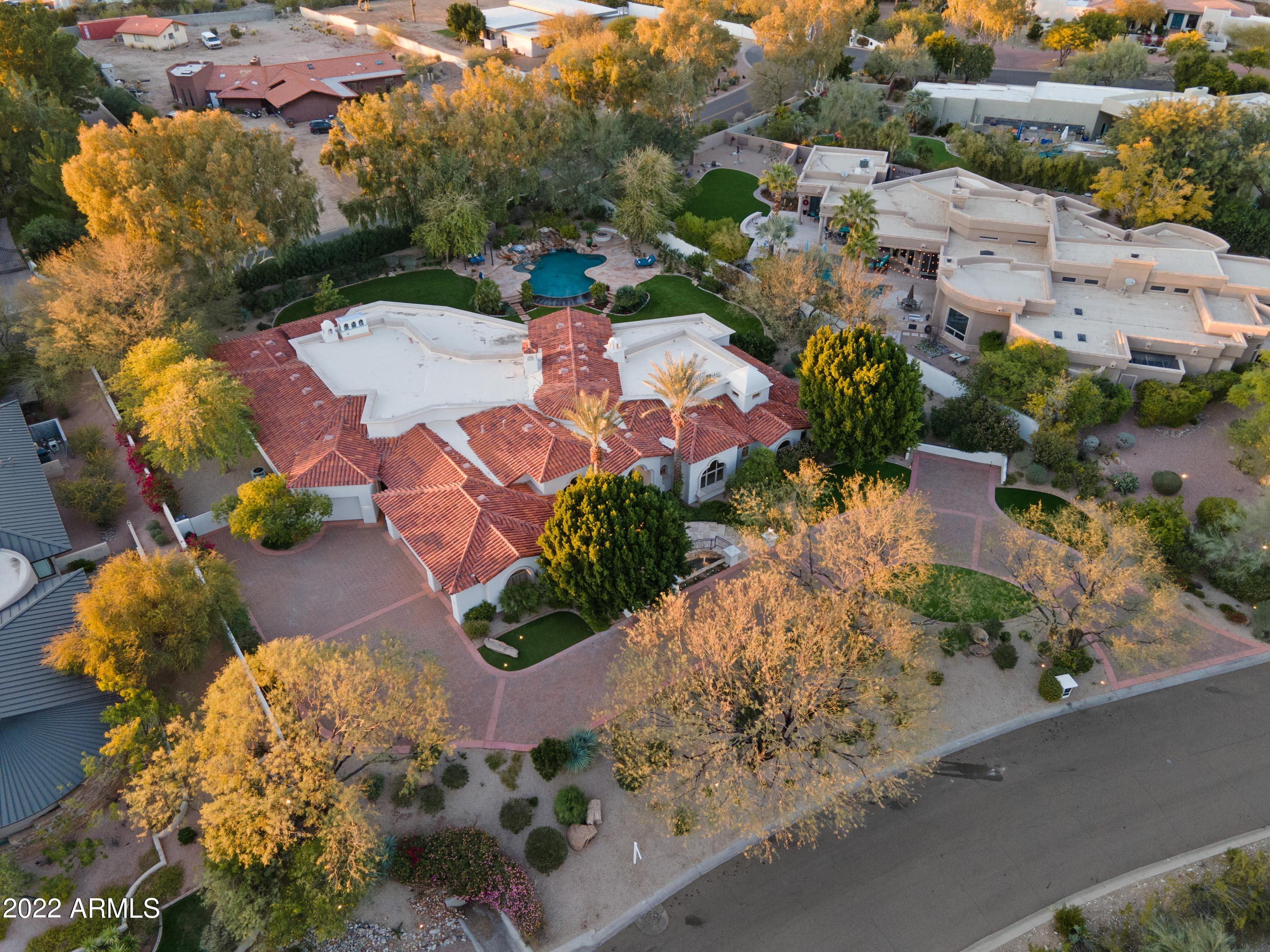 PARADISE MANSION ESTATES - Residential