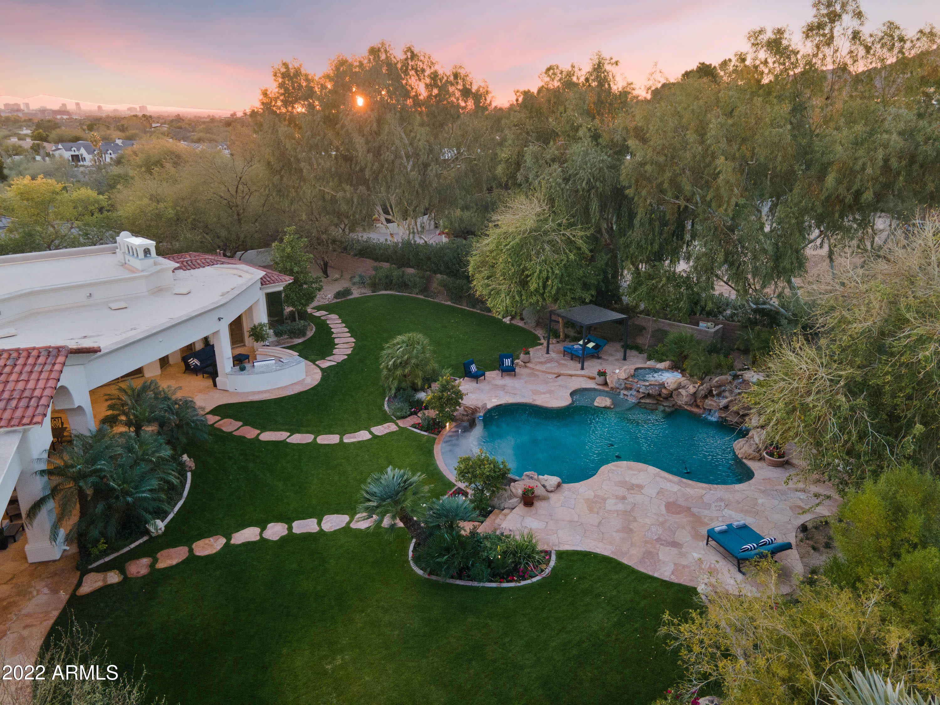 PARADISE MANSION ESTATES - Residential