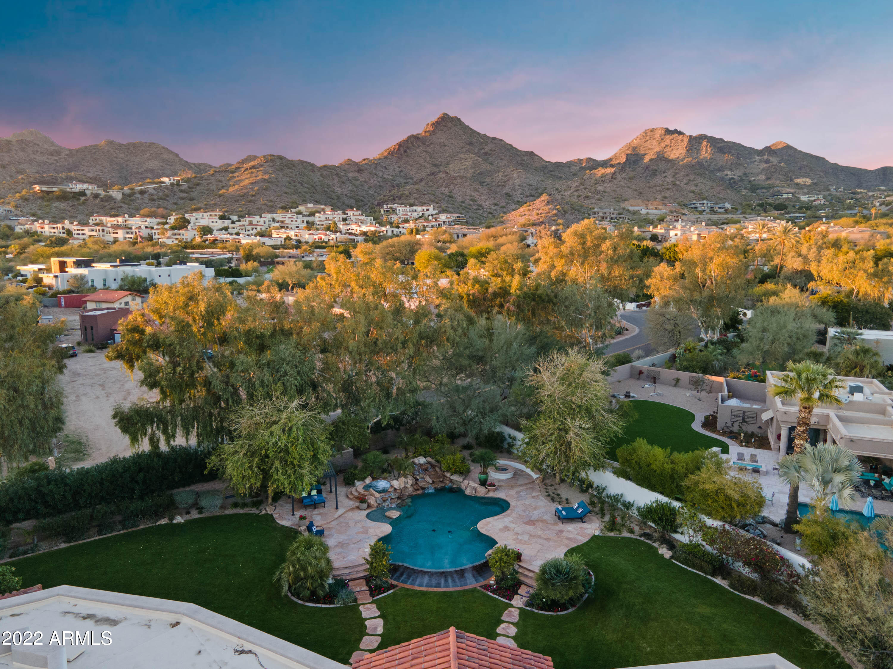 PARADISE MANSION ESTATES - Residential