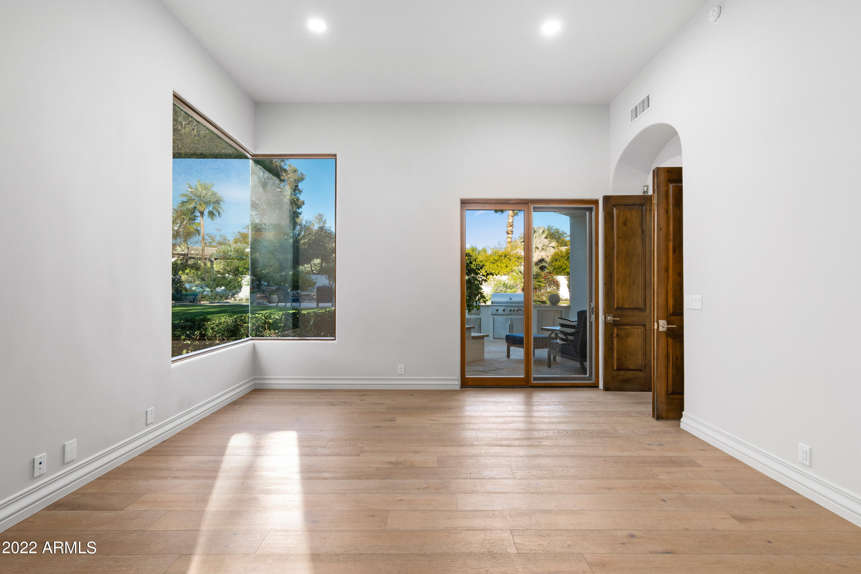 PARADISE MANSION ESTATES - Residential