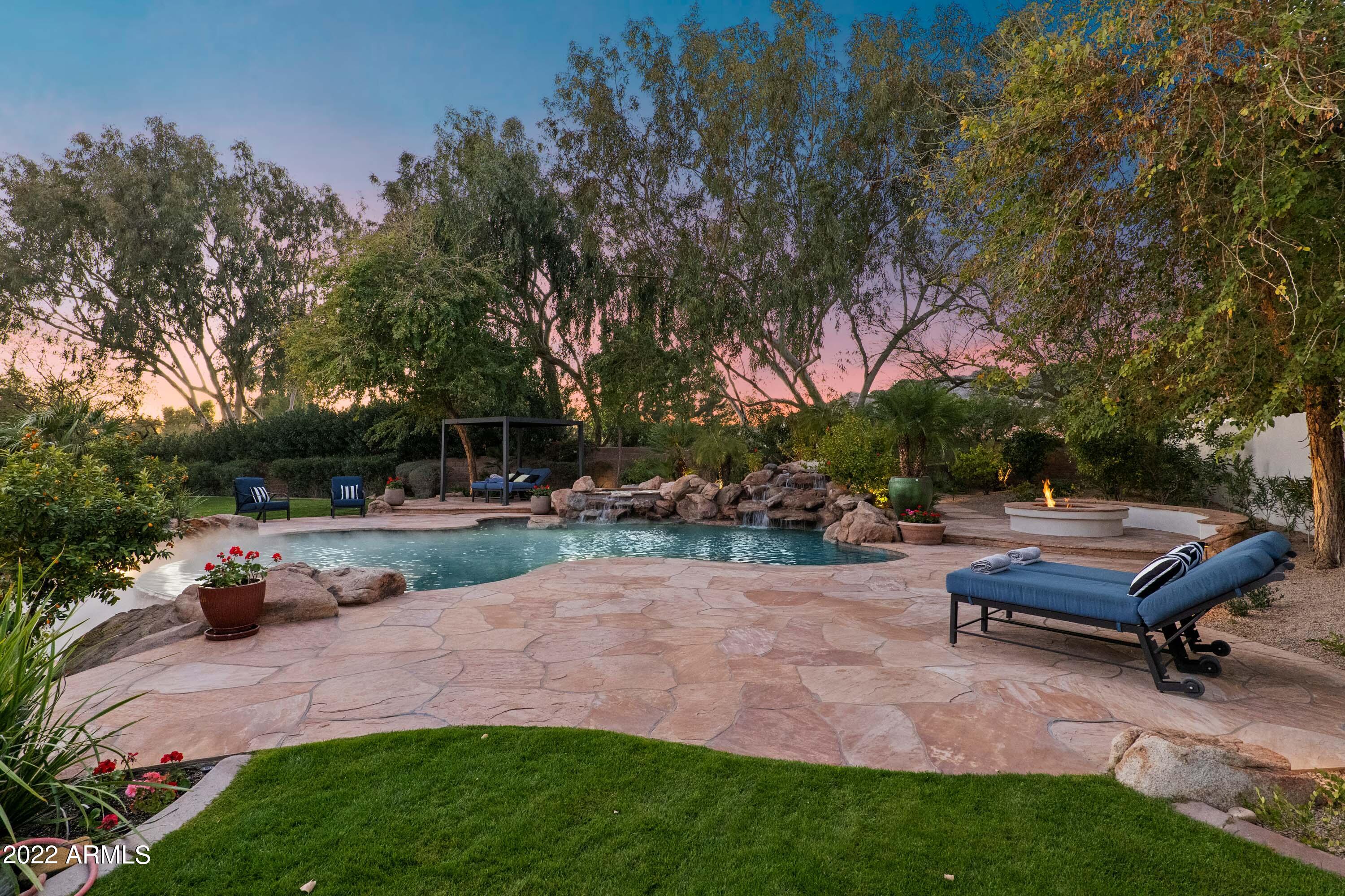 PARADISE MANSION ESTATES - Residential
