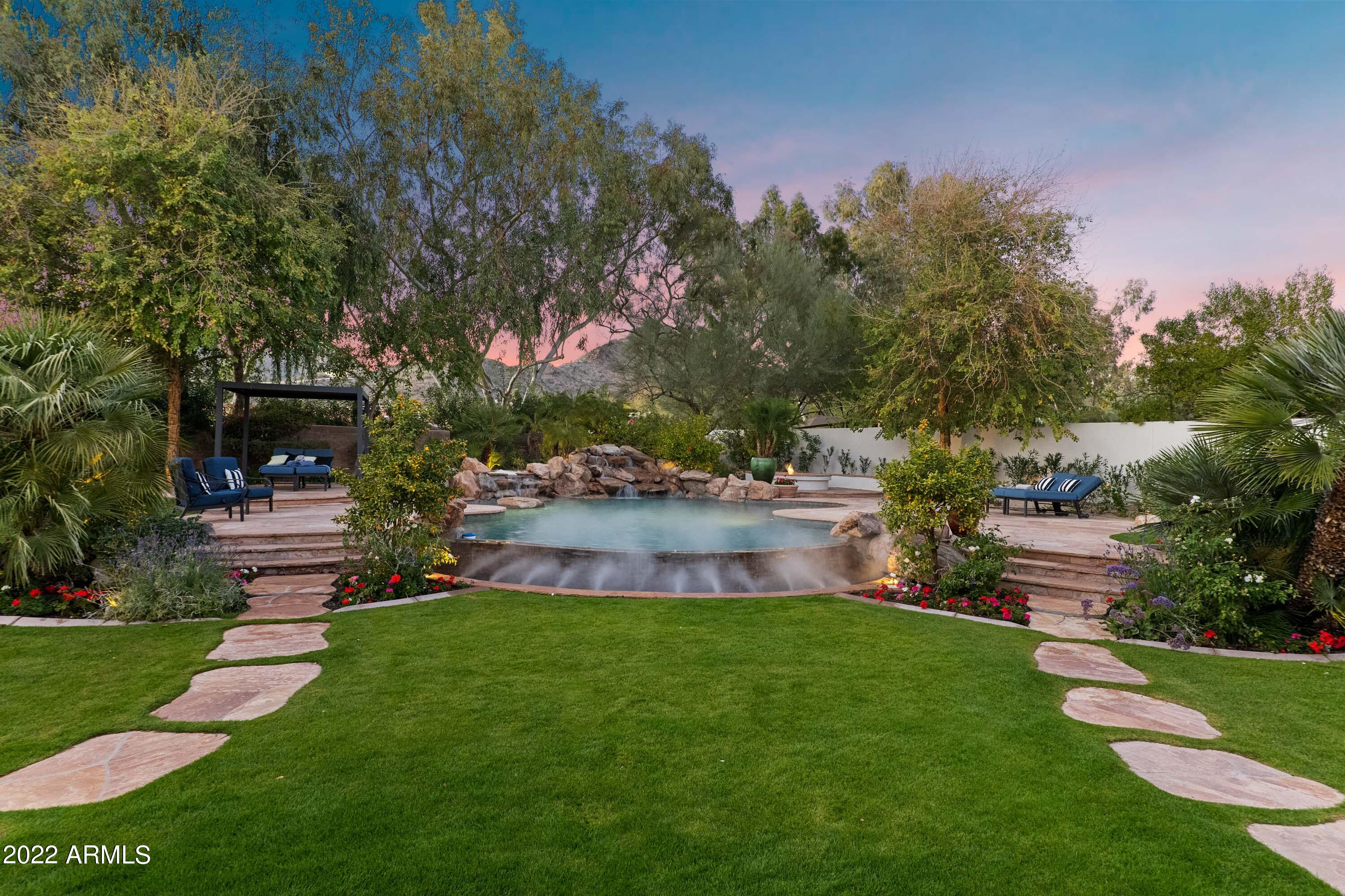 PARADISE MANSION ESTATES - Residential