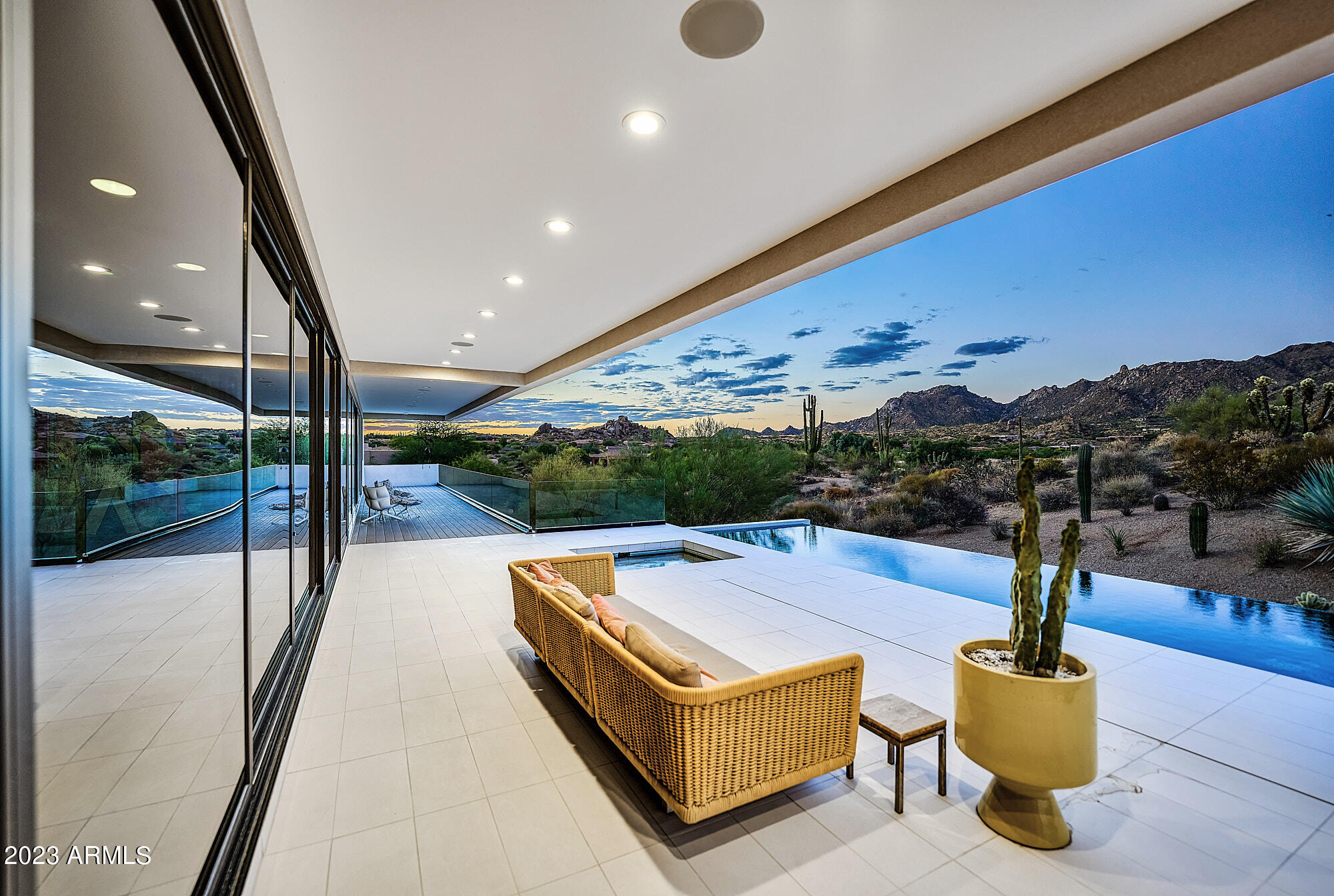 ESTATES AT DESERT CREST LOT 1-18 TR A - Residential