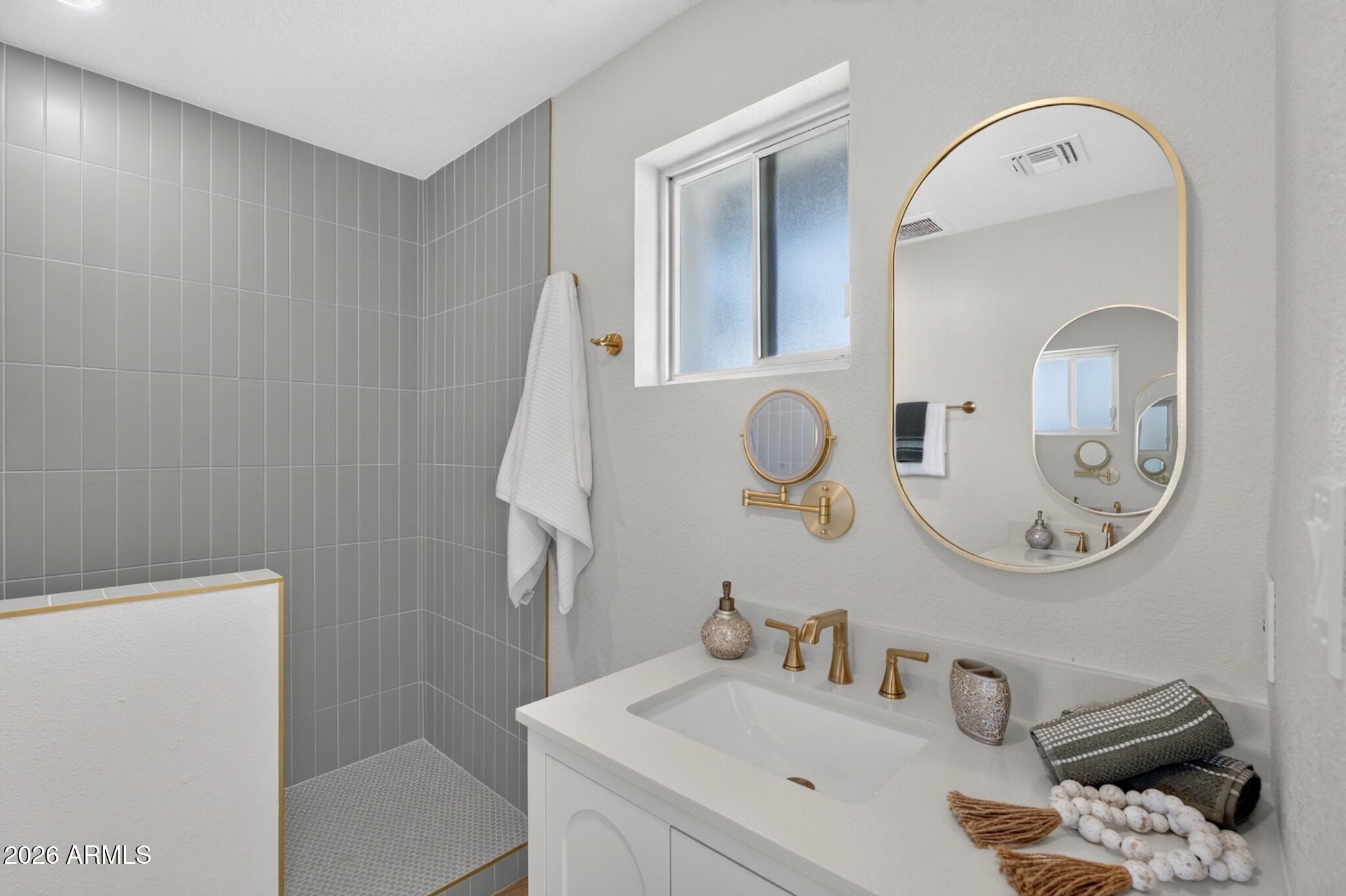 KNOELL TEMPE UNIT 6 - Residential