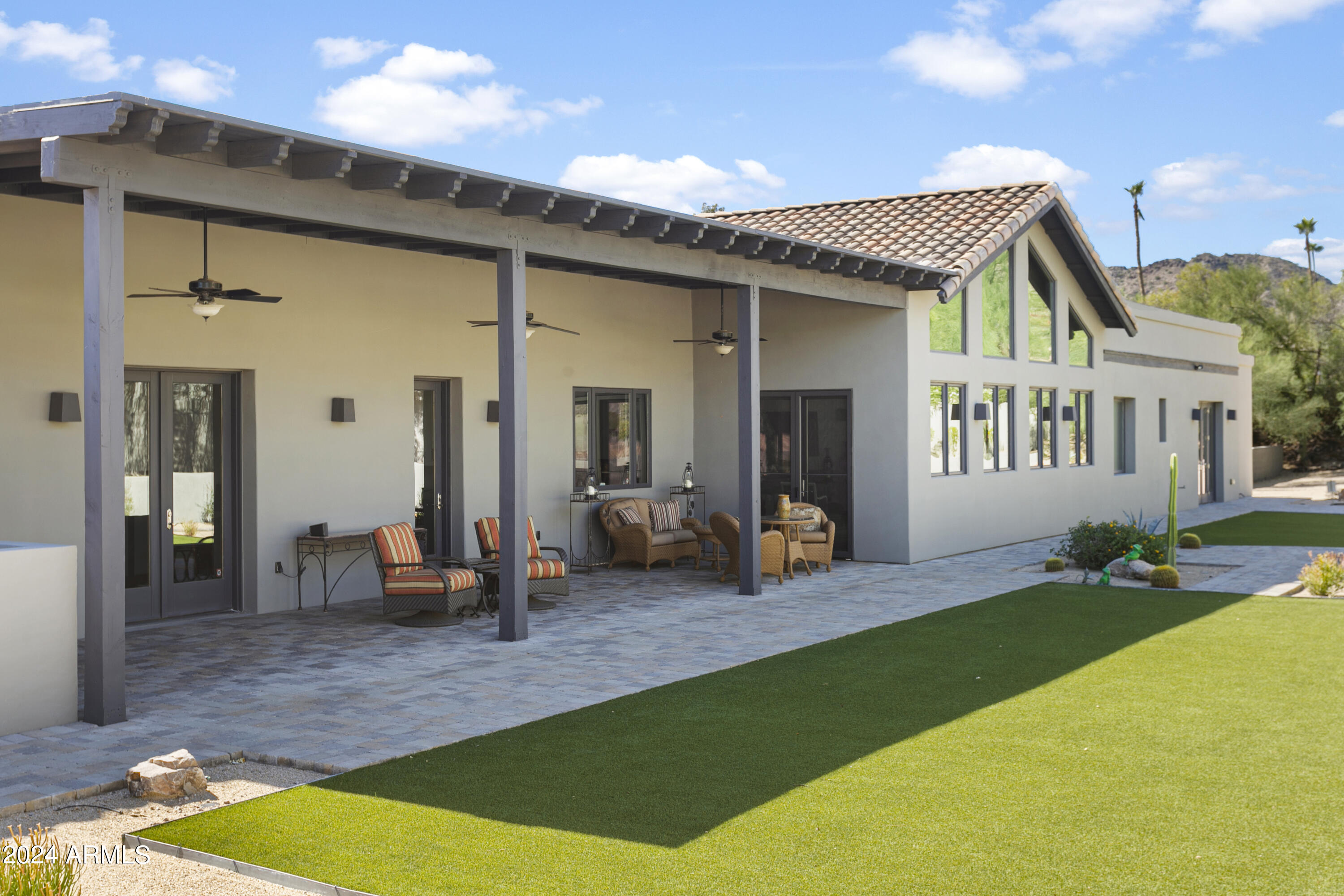 PARADISE VALLEY COUNTRY ESTATES - Residential