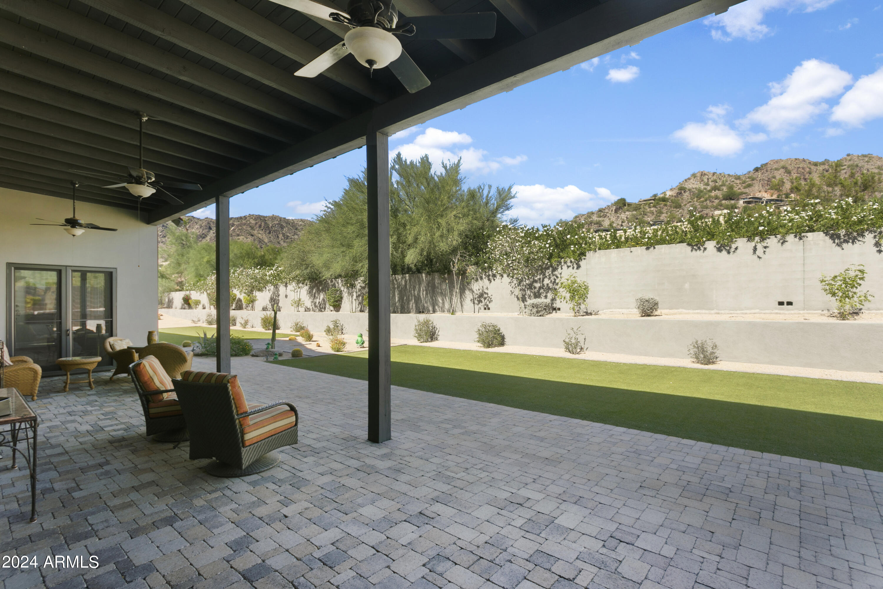 PARADISE VALLEY COUNTRY ESTATES - Residential