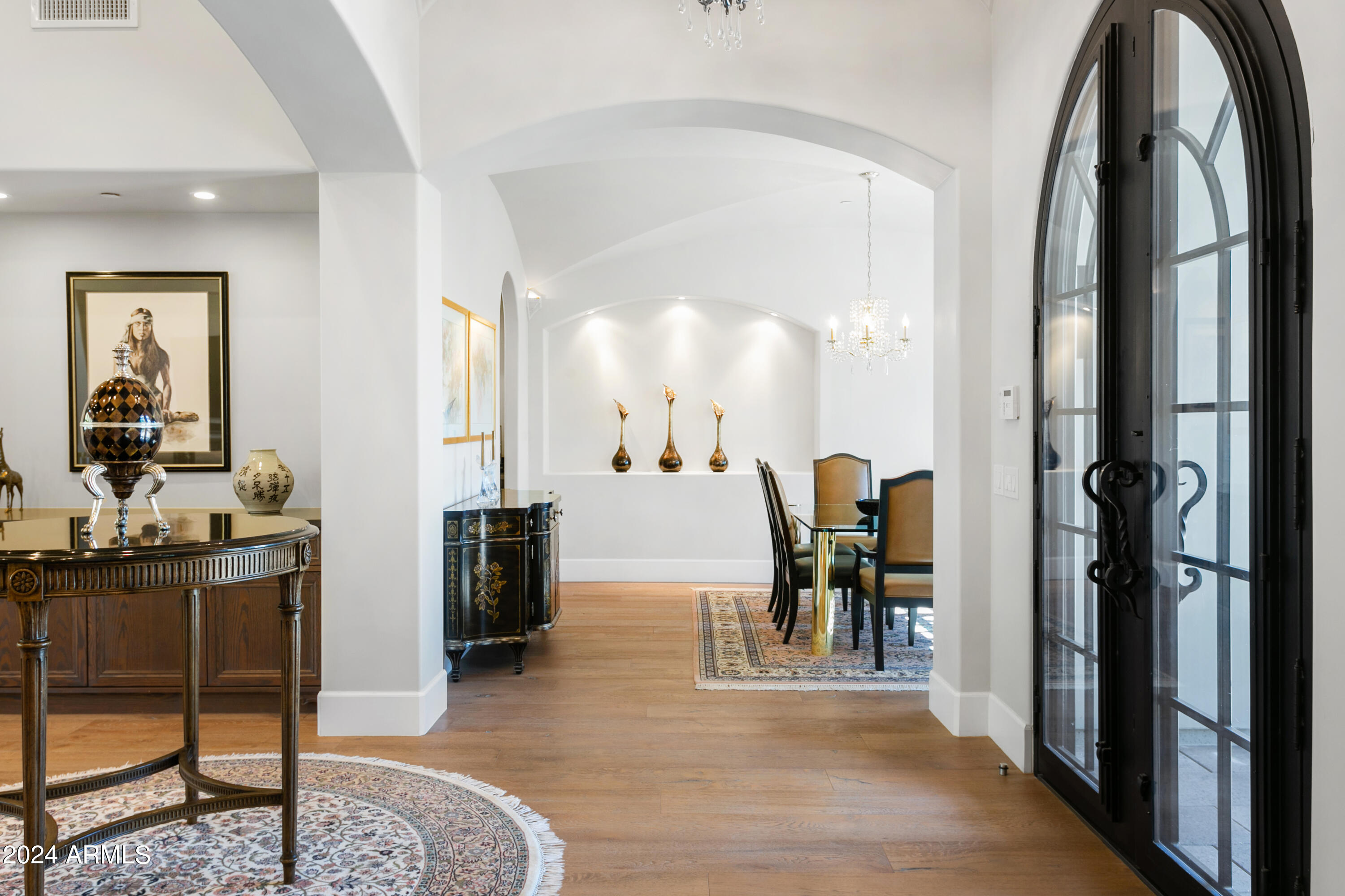 PARADISE VALLEY COUNTRY ESTATES - Residential