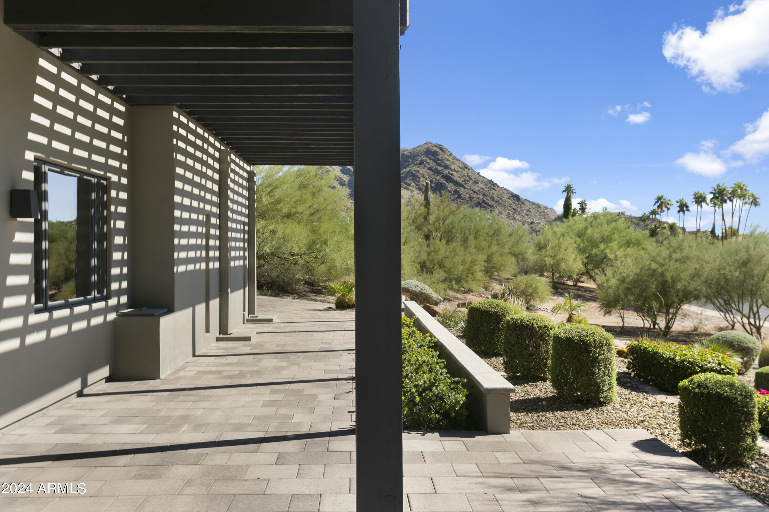 PARADISE VALLEY COUNTRY ESTATES - Residential