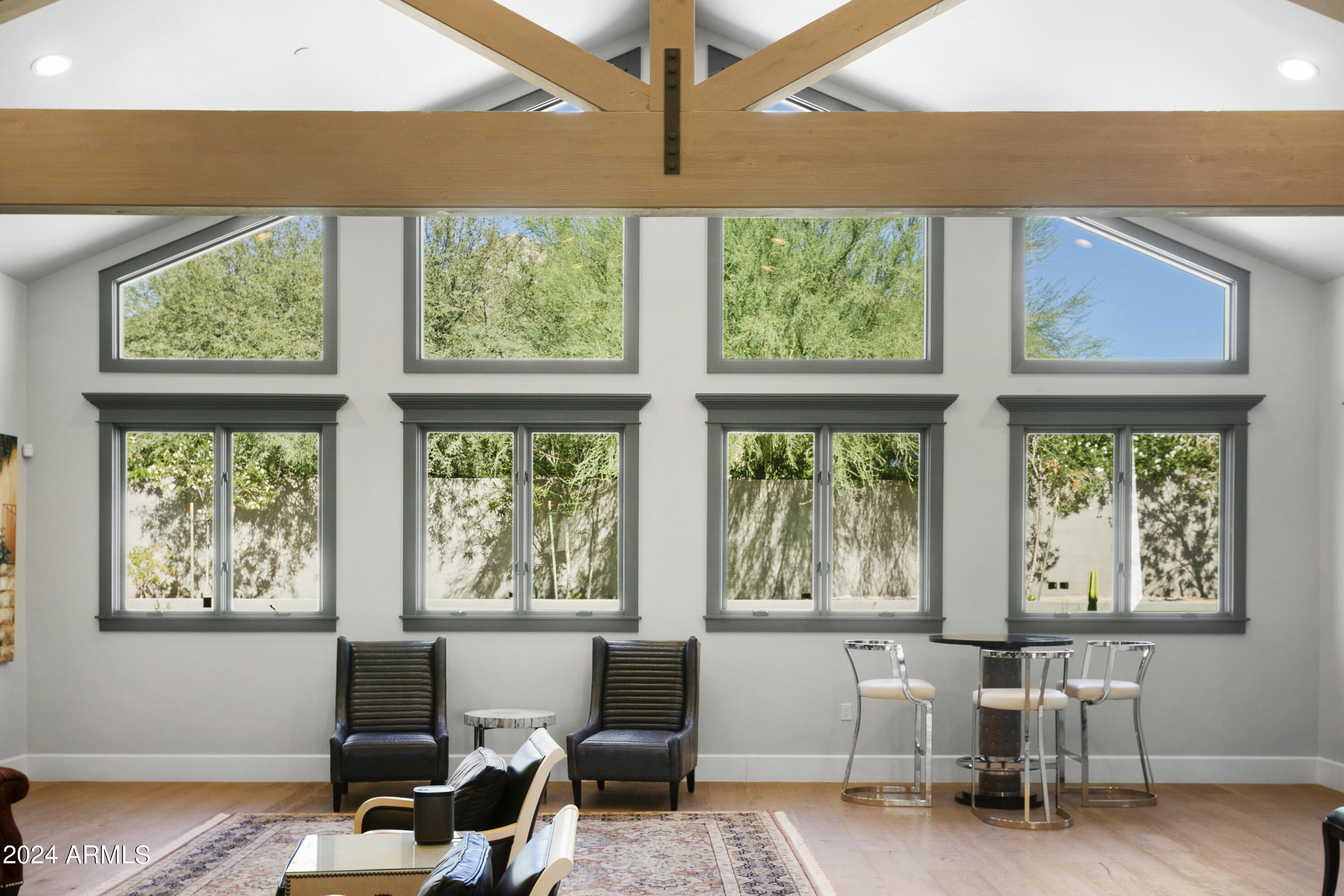 PARADISE VALLEY COUNTRY ESTATES - Residential