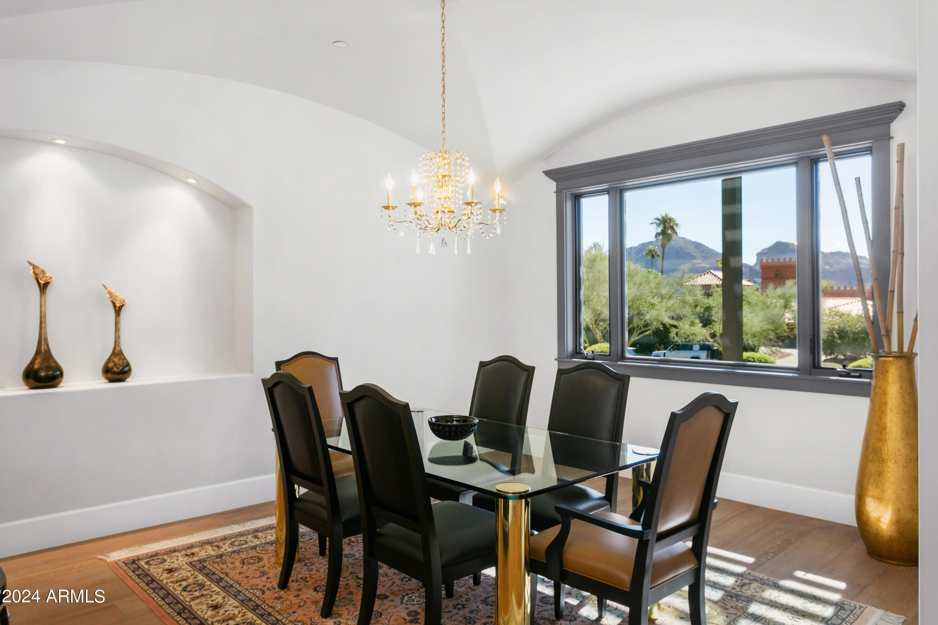 PARADISE VALLEY COUNTRY ESTATES - Residential