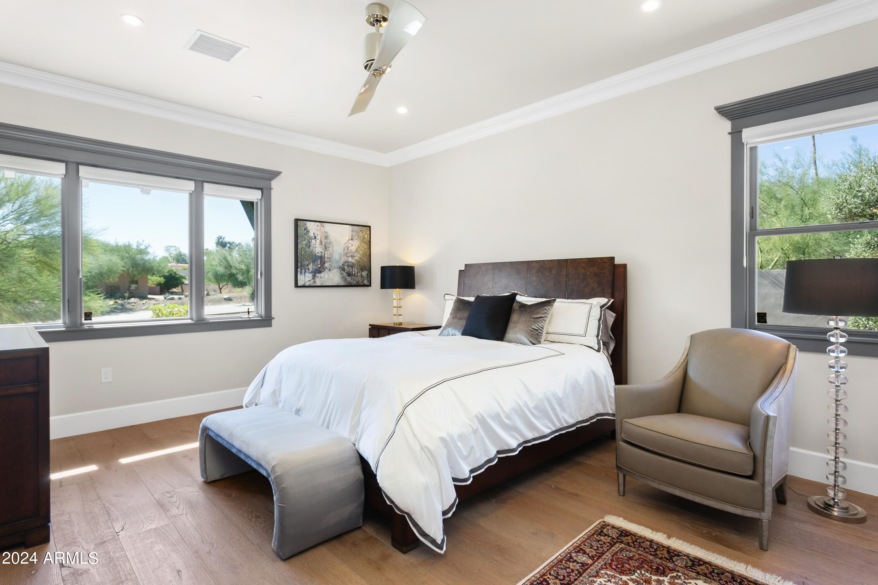 PARADISE VALLEY COUNTRY ESTATES - Residential