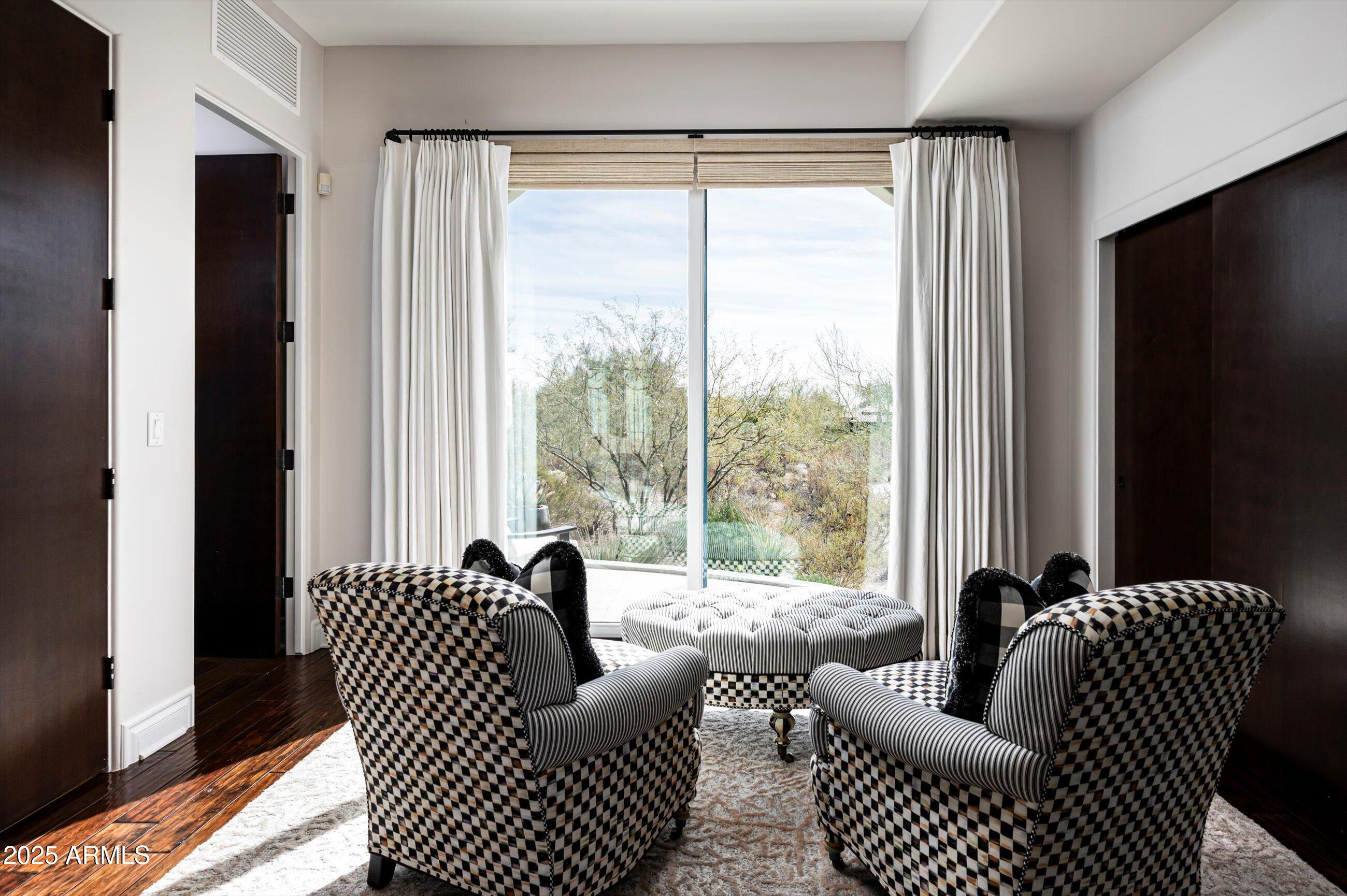 DC RANCH - Residential