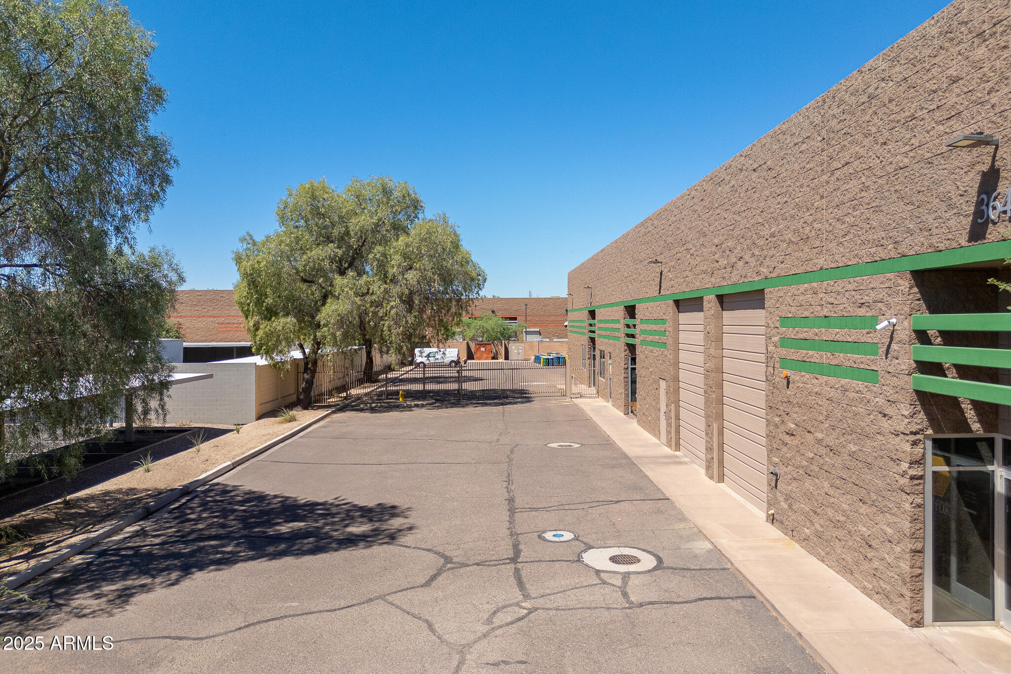 5TH & SMITH CENTER - Commercial Sale