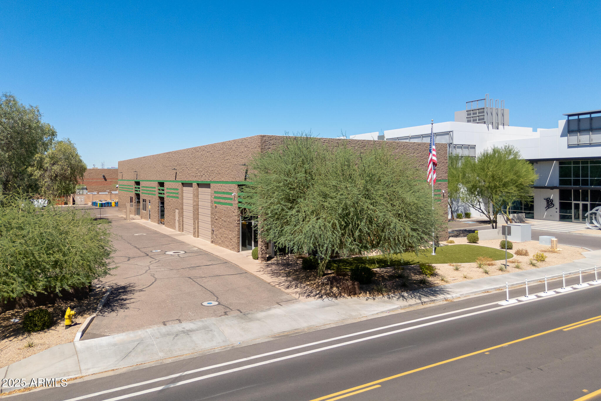 5TH & SMITH CENTER - Commercial Sale
