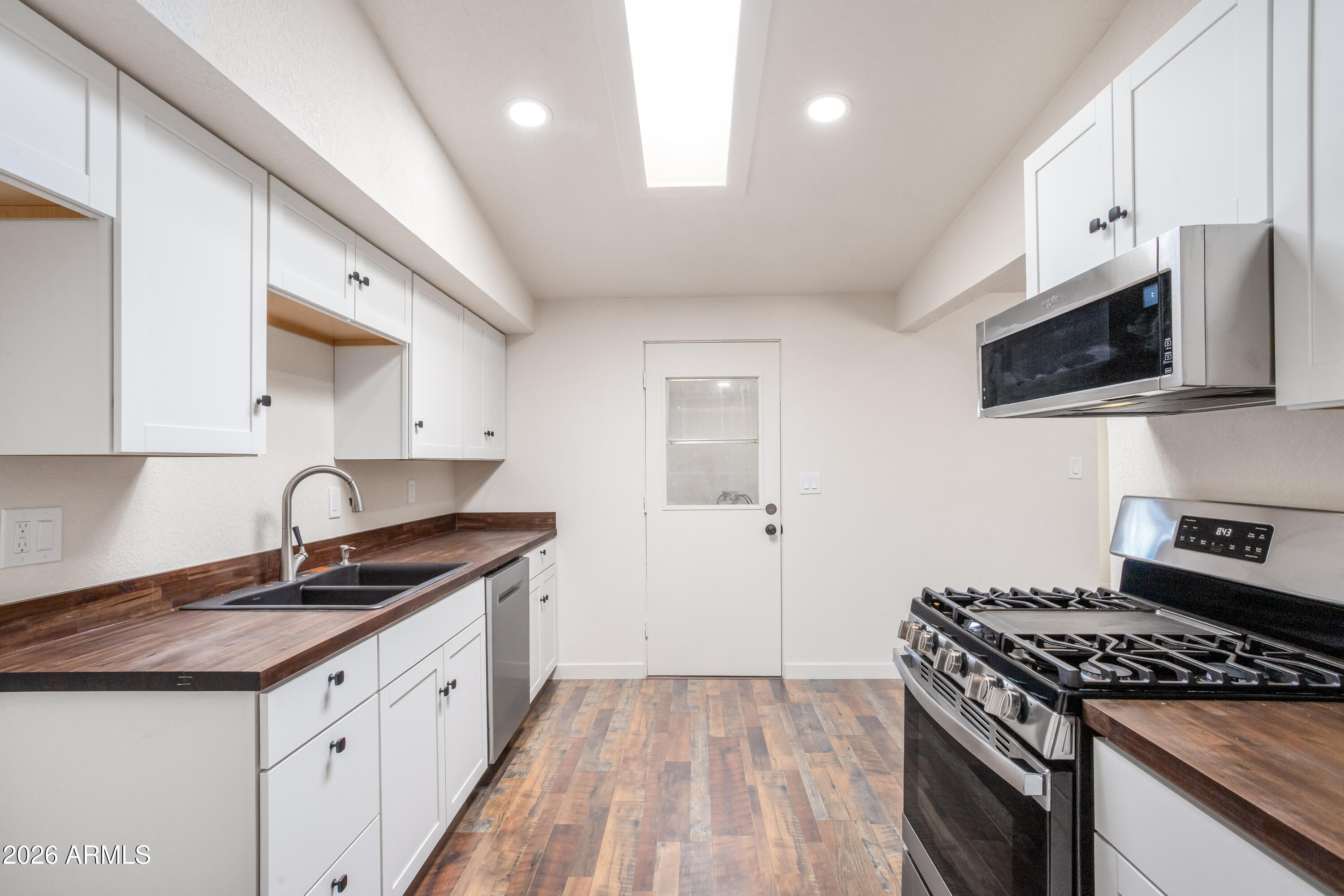 GARDEN CANYON 2 - Residential