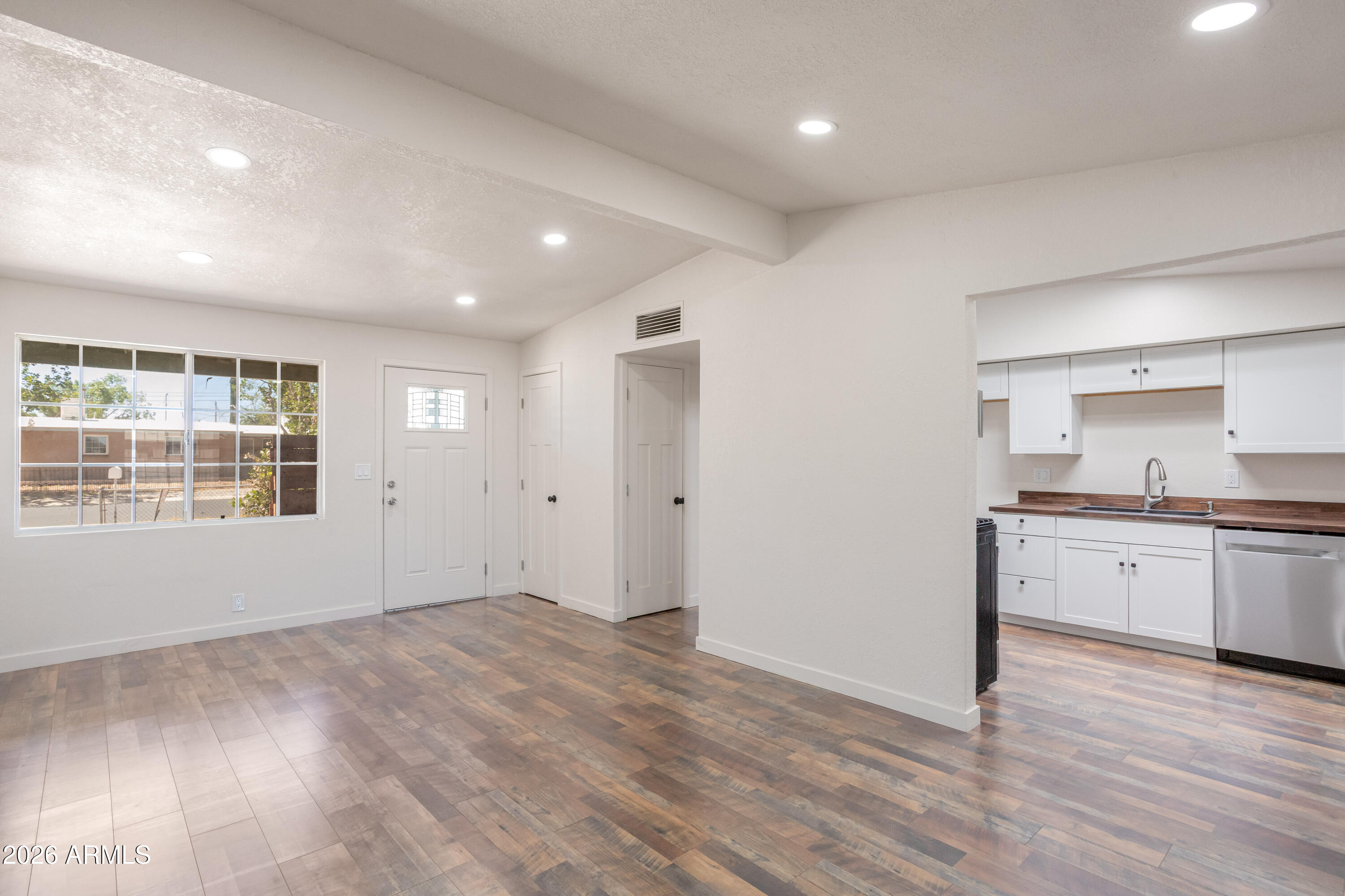 GARDEN CANYON 2 - Residential