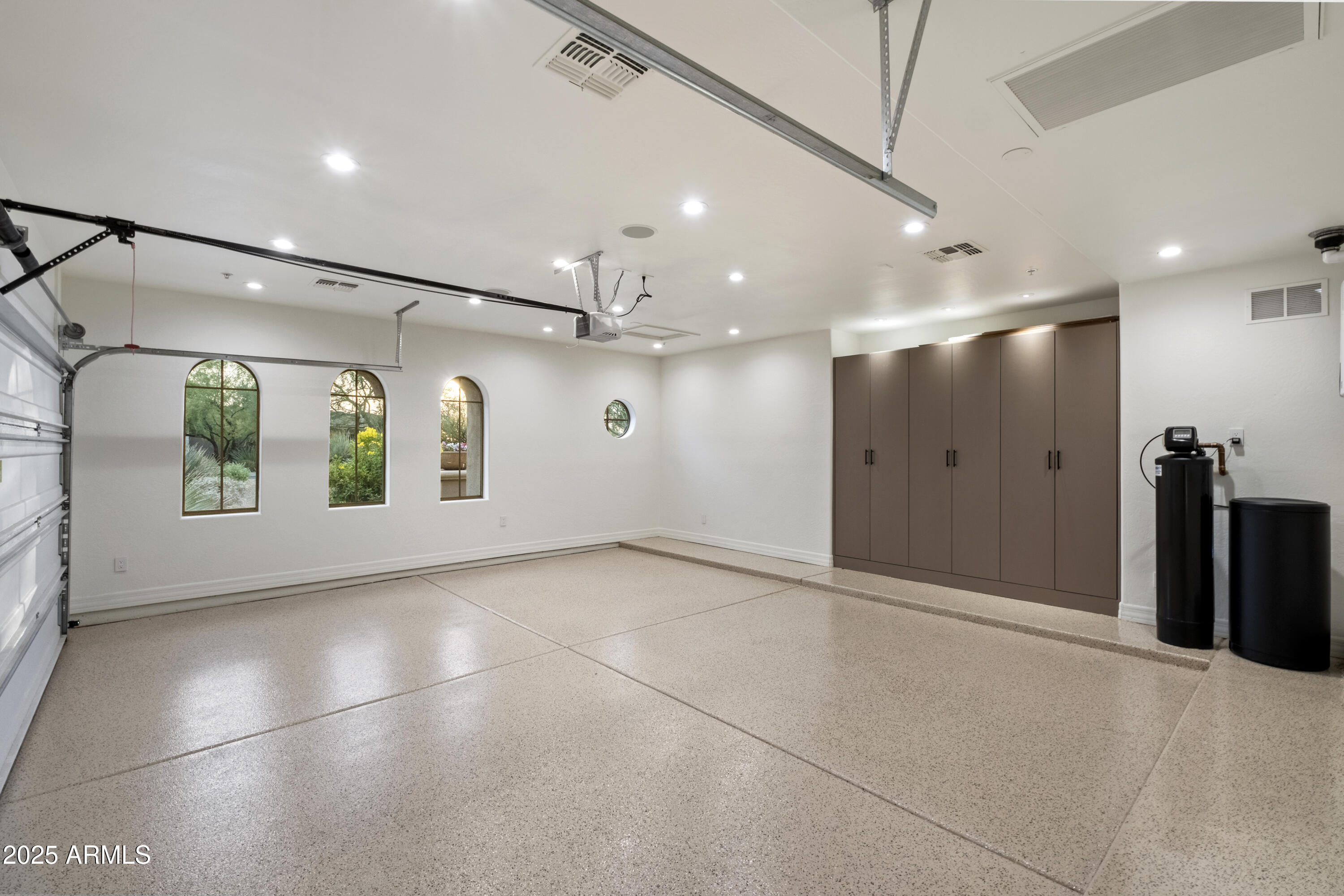 SAGUARO ESTATES - Residential