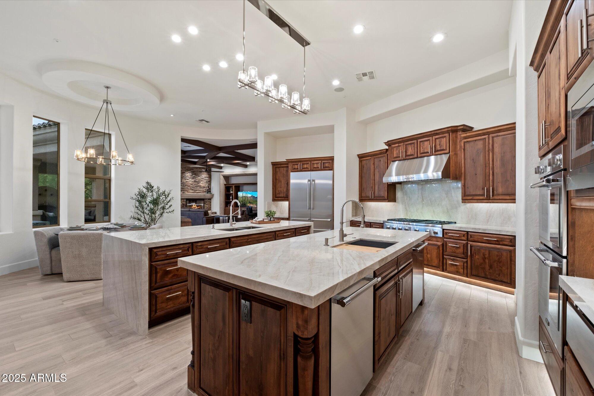 SAGUARO ESTATES - Residential