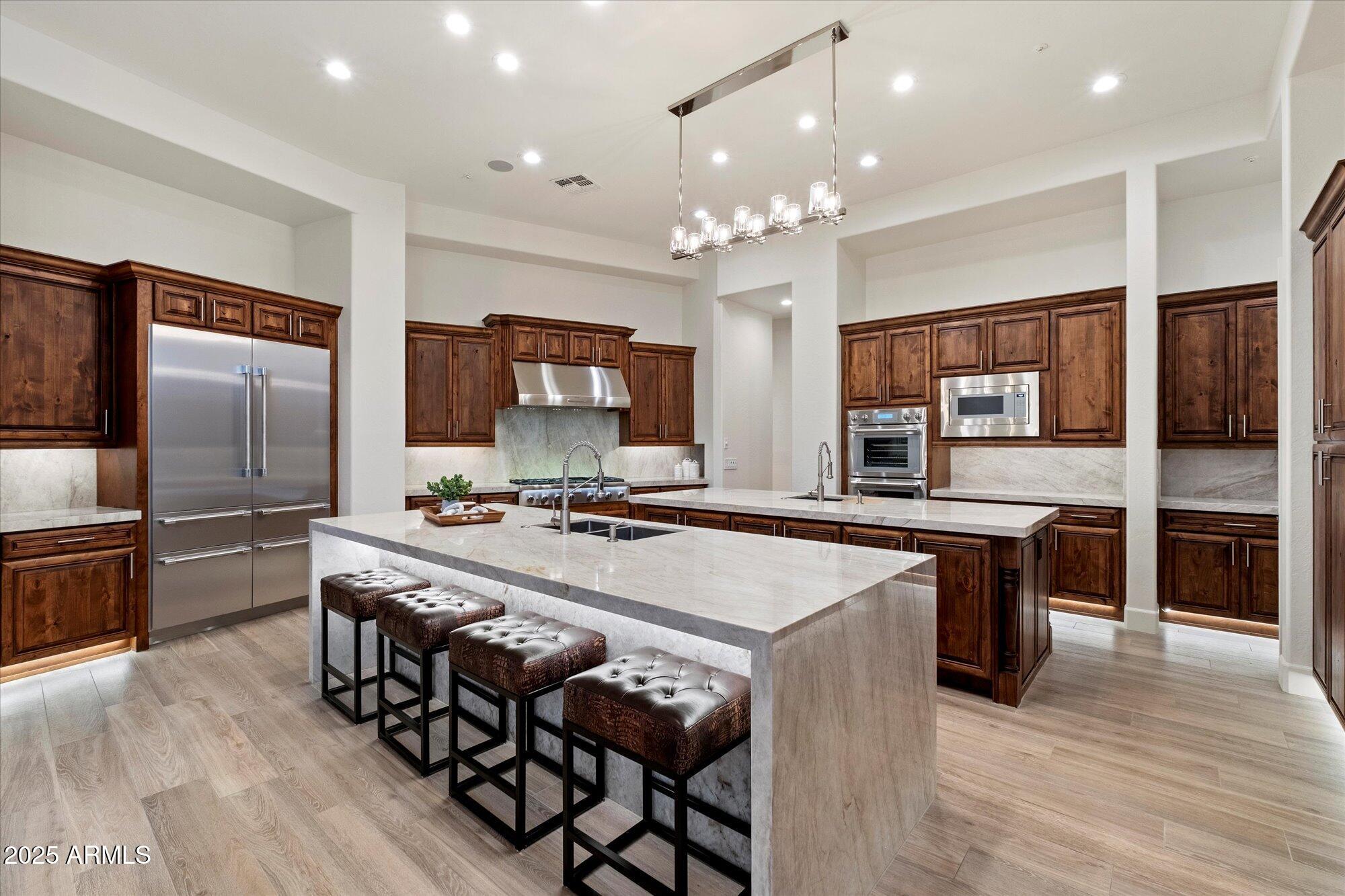 SAGUARO ESTATES - Residential