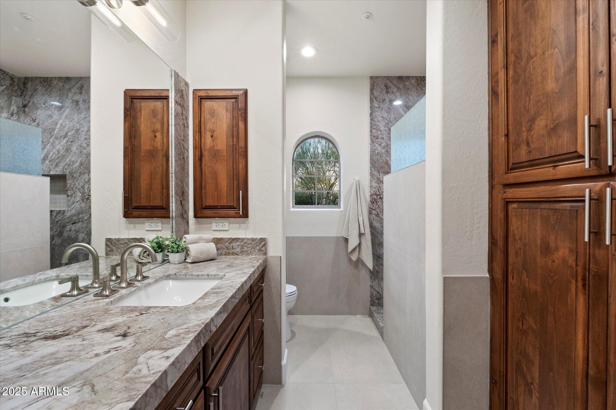 SAGUARO ESTATES - Residential