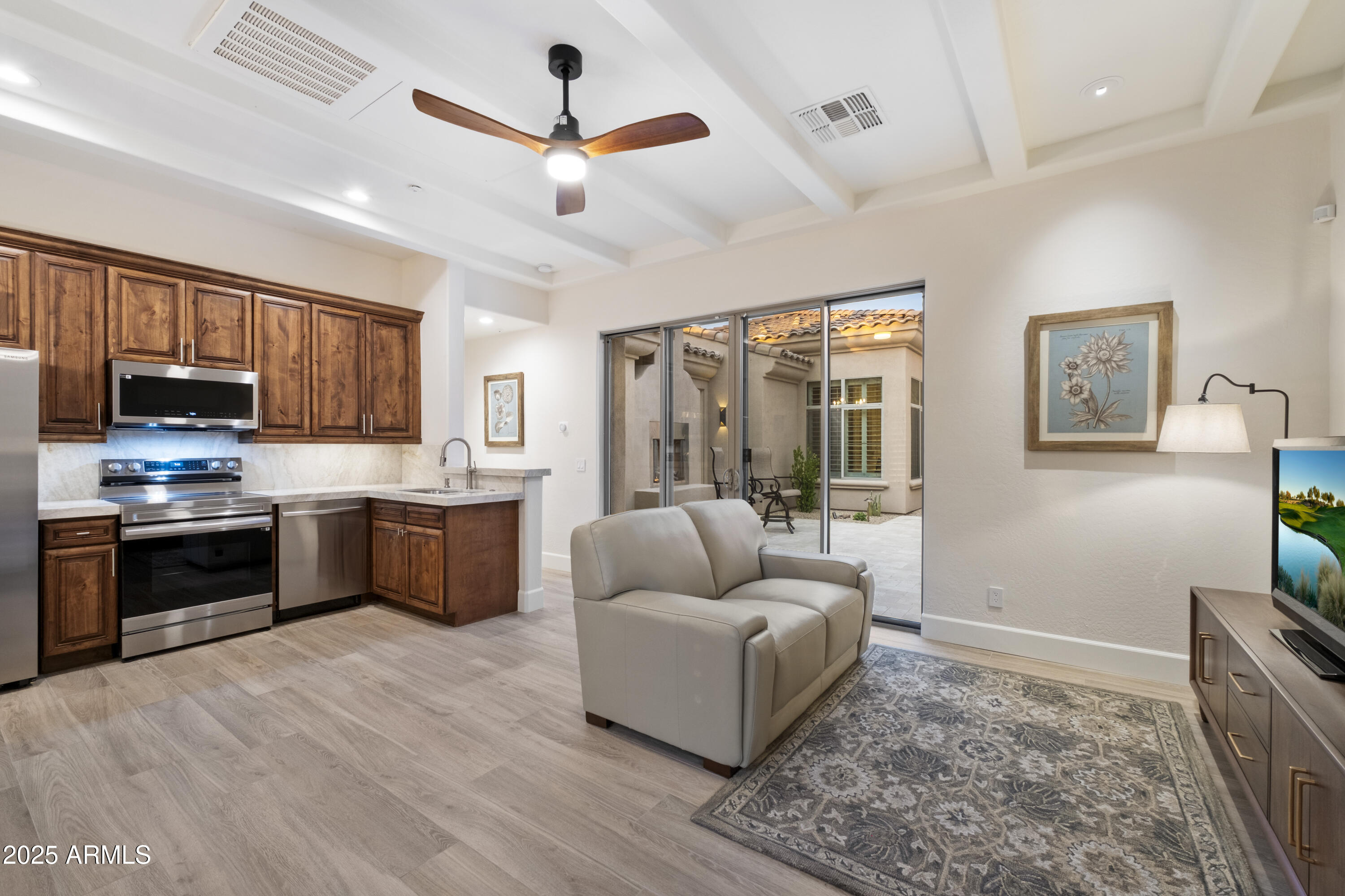 SAGUARO ESTATES - Residential