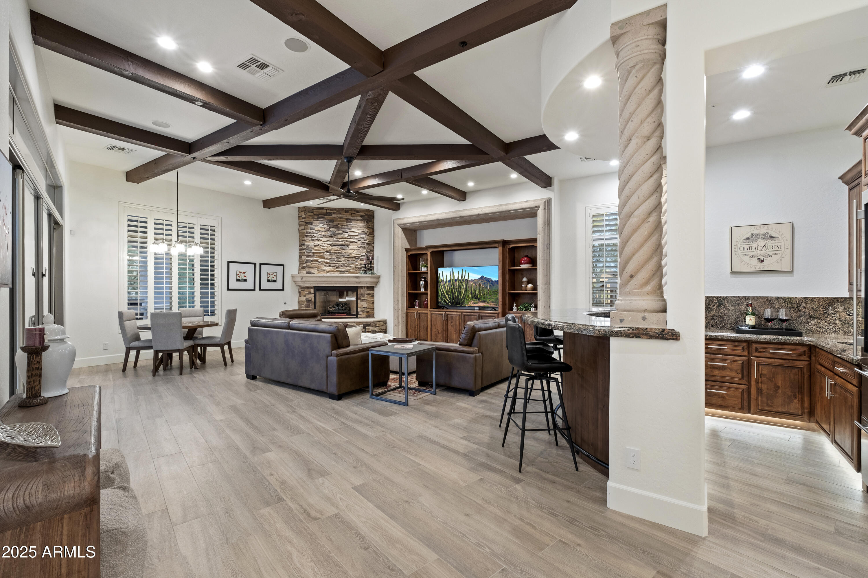 SAGUARO ESTATES - Residential