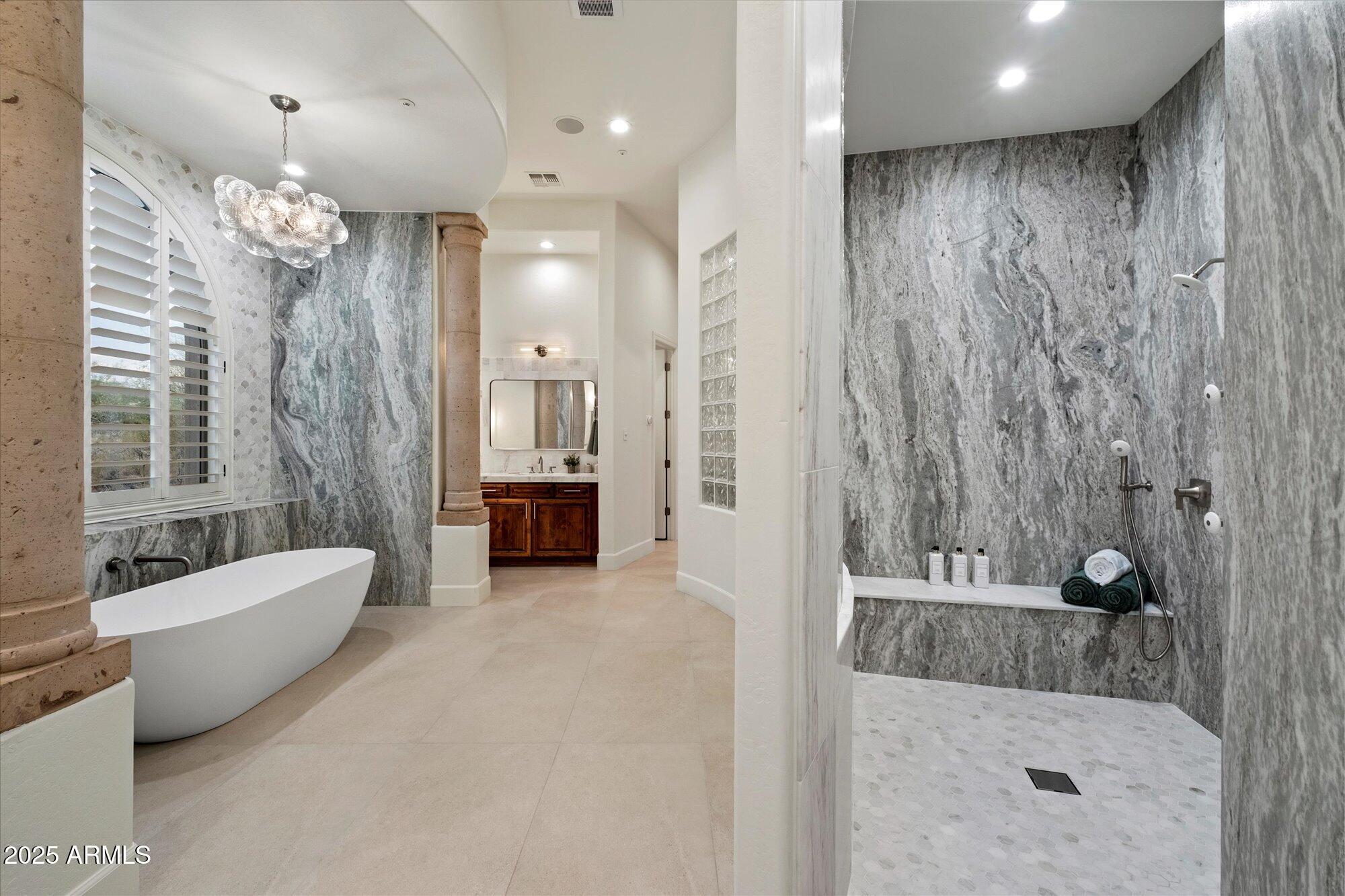 SAGUARO ESTATES - Residential