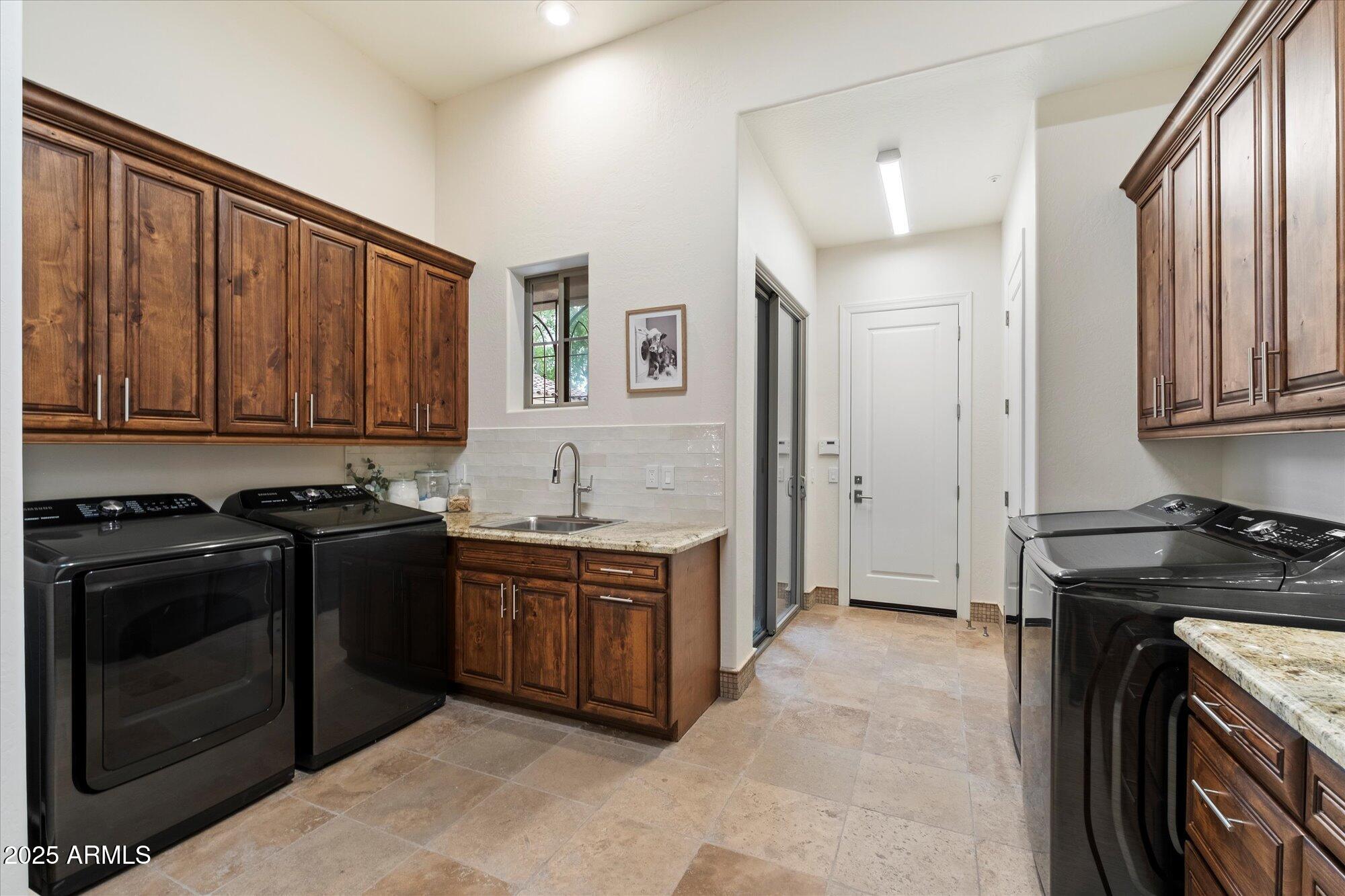 SAGUARO ESTATES - Residential