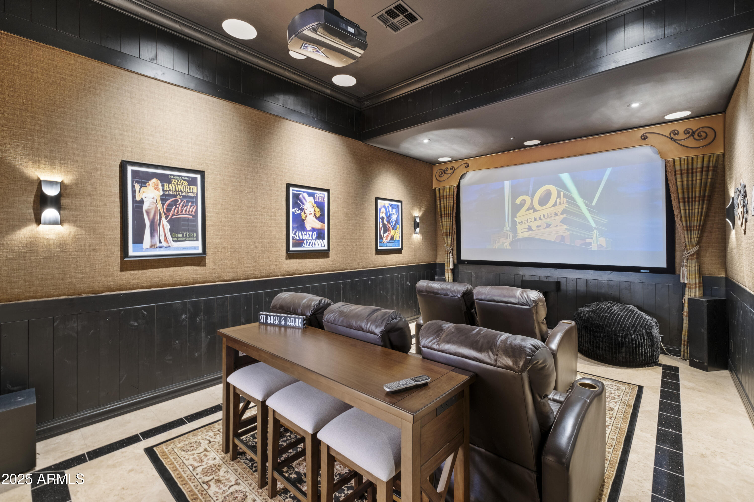 SAGUARO ESTATES - Residential