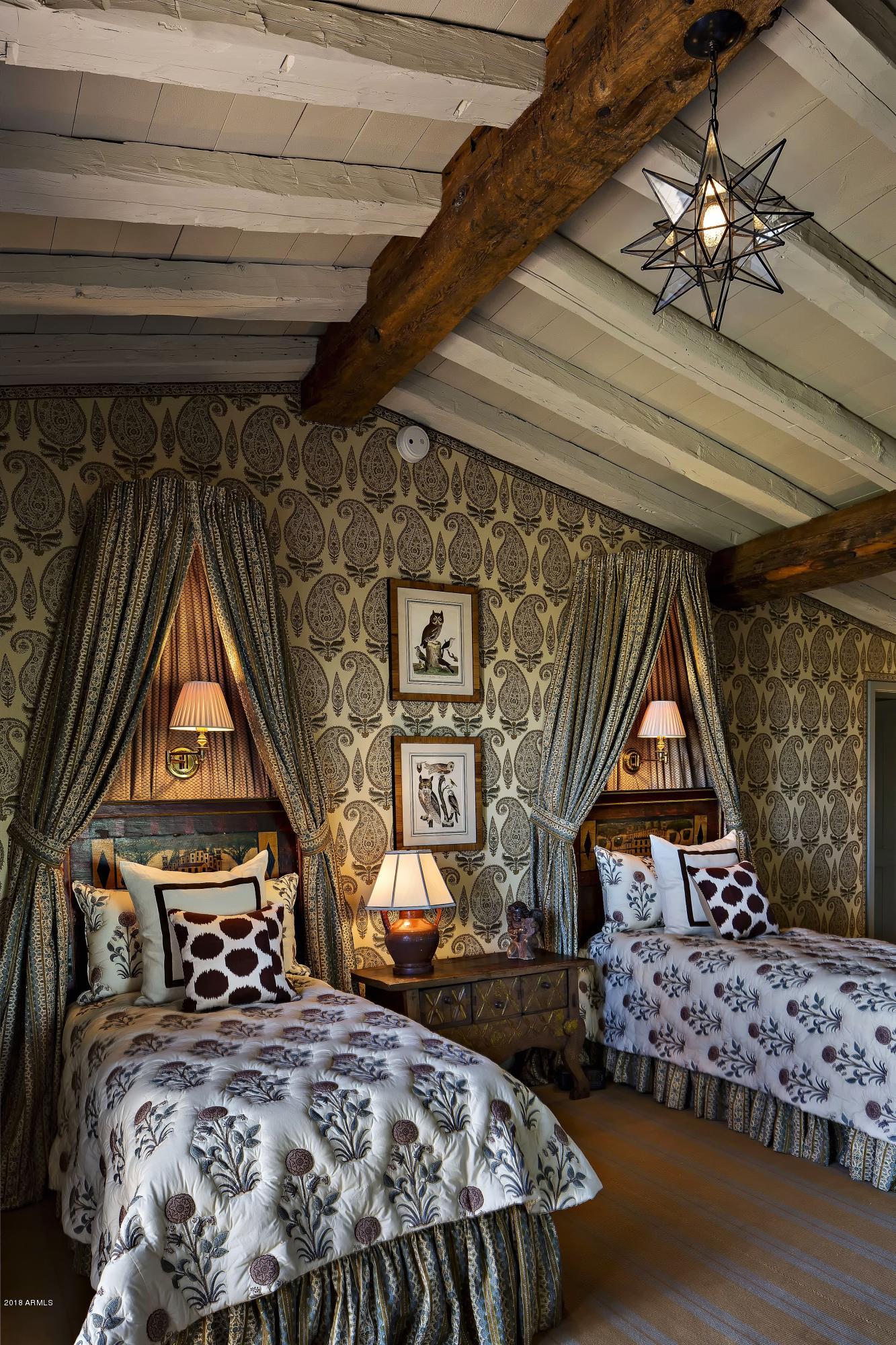 Estancia - Residential