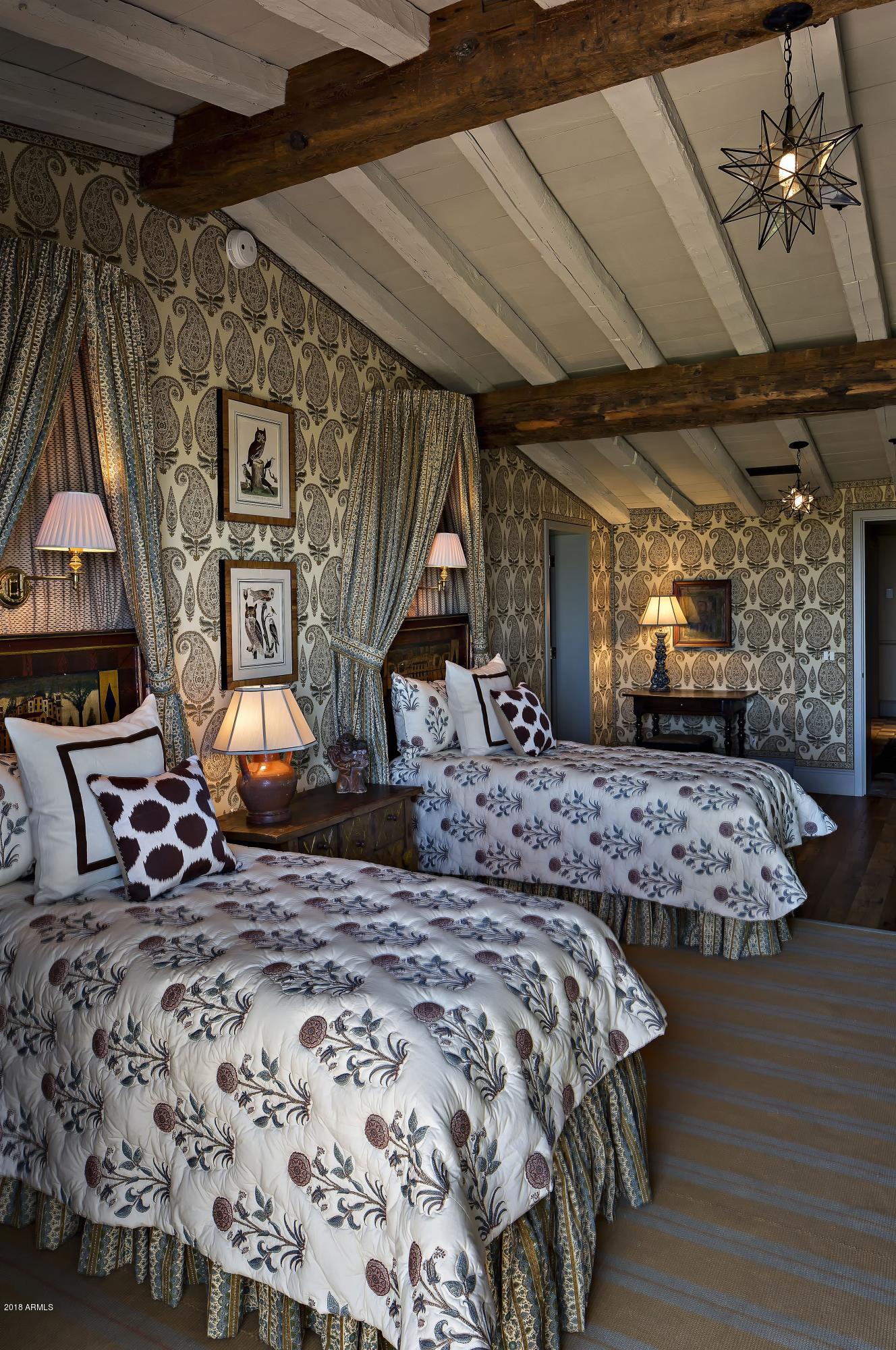 Estancia - Residential